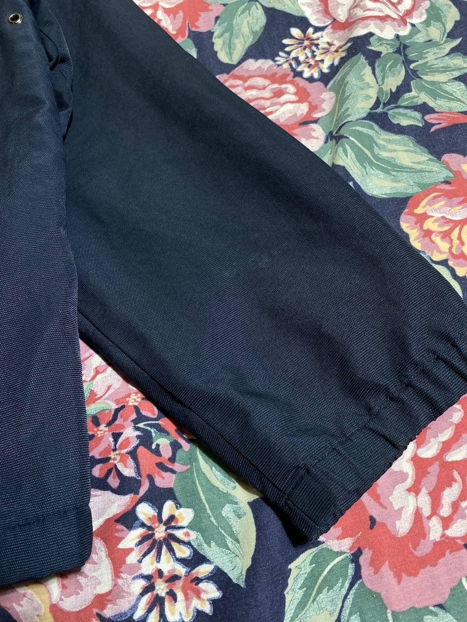 Armani × Armani Exchange Vintagr Armani Exchange Zipper Light Jacket size L Size US L / EU 52-54 / 3 - 17 Thumbnail