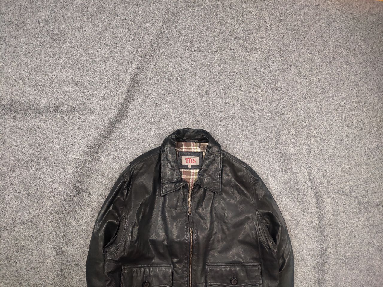 Vintage Vintage TRS leather bomber Jacket A-2 USAF Pilot Aviator USA Size US L / EU 52-54 / 3 - 1 Thumbnail