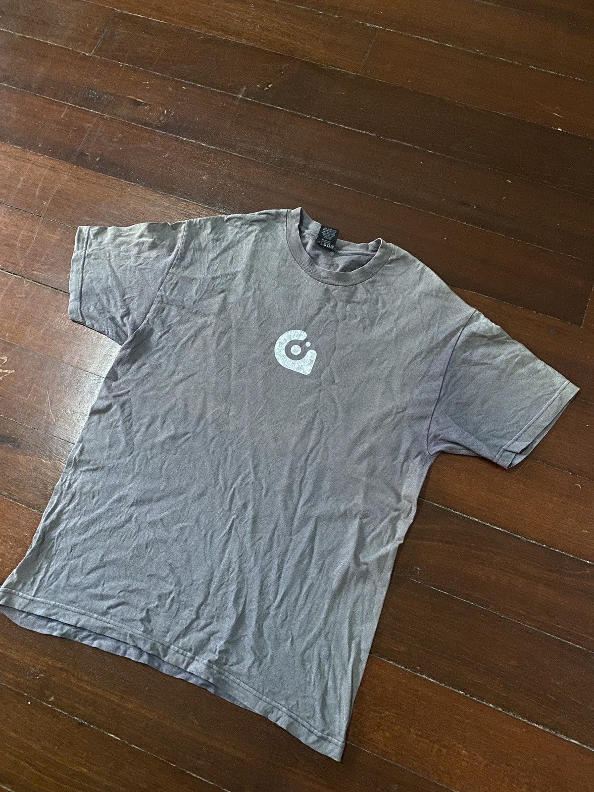 SICK 🔥🔥 VINTAGE 90s GRAVIS CENTER LOGO SMALL STREETWEAR