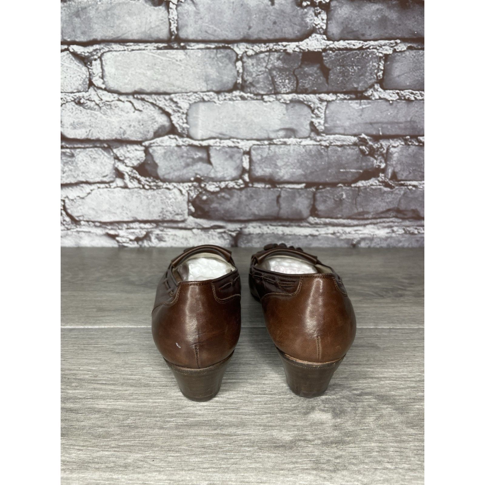 Bally Bally Brown Leather Kiltie Tassel Loafers Kitten Heel Shoes Size US 6.5 / IT 36.5 - 4 Thumbnail