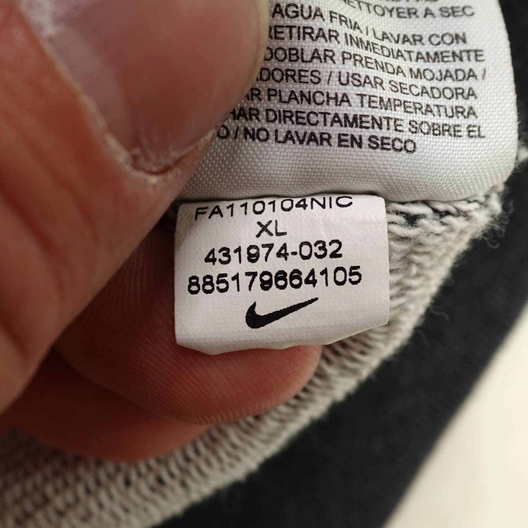Nike Nike Sweatshirt Men XL Gray NSW Sportswear Crewneck Pullover Terry Cloth Sweater Size US XL / EU 56 / 4 - 6 Thumbnail