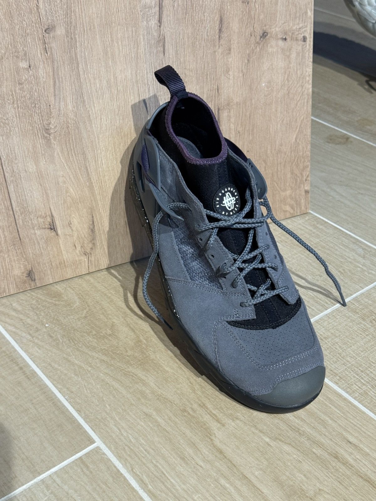 Nike ACG Nike Air Revaderchi Grey Men’s 12 Size US 12 / EU 45 - 5 Thumbnail