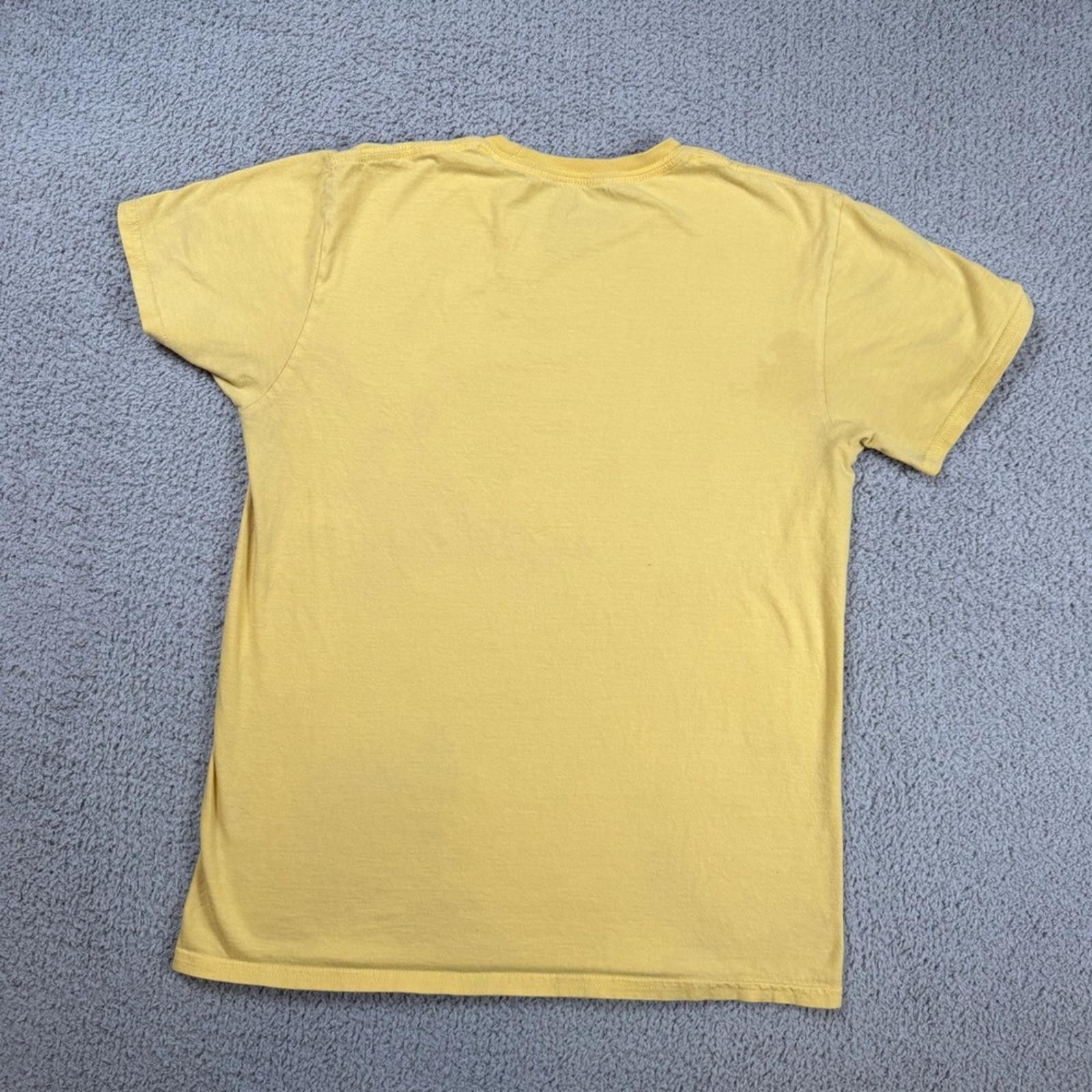 Disney Walt Disney World Retro Logo T Shirt Adult M Yellow Rainbow Size US M / EU 48-50 / 2 - 3 Thumbnail