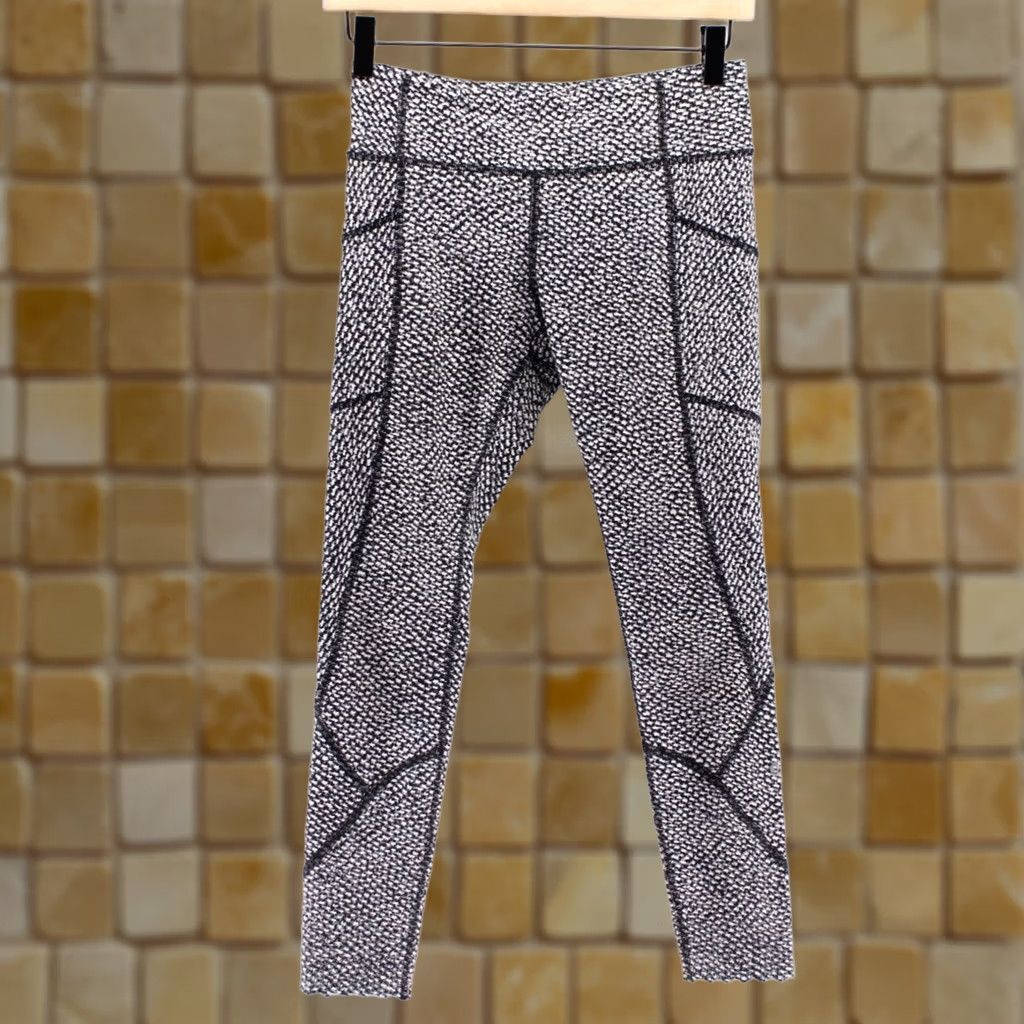 Lululemon Lululemon Women's Tight Stuff II Luminesce Splatter White Black / Black Sz 6 Size ONE SIZE - 1 Thumbnail