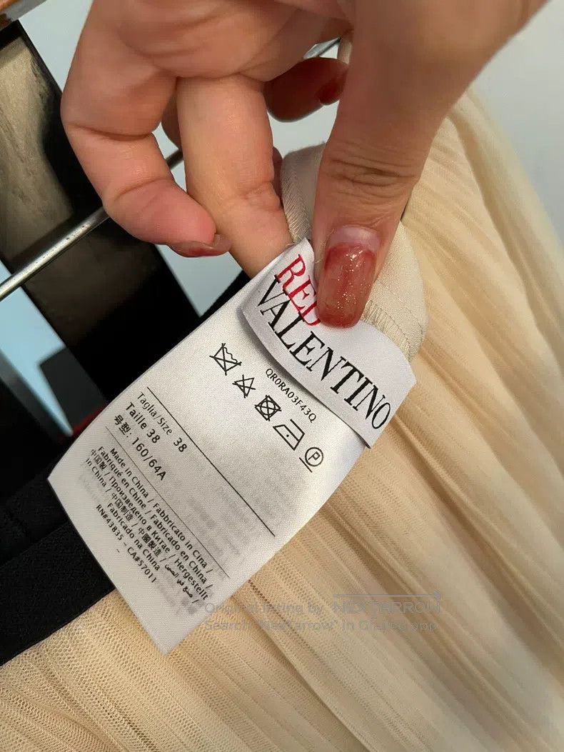 Valentino Valentino Skirt Size M / US 6-8 / IT 42-44 - 3 Thumbnail