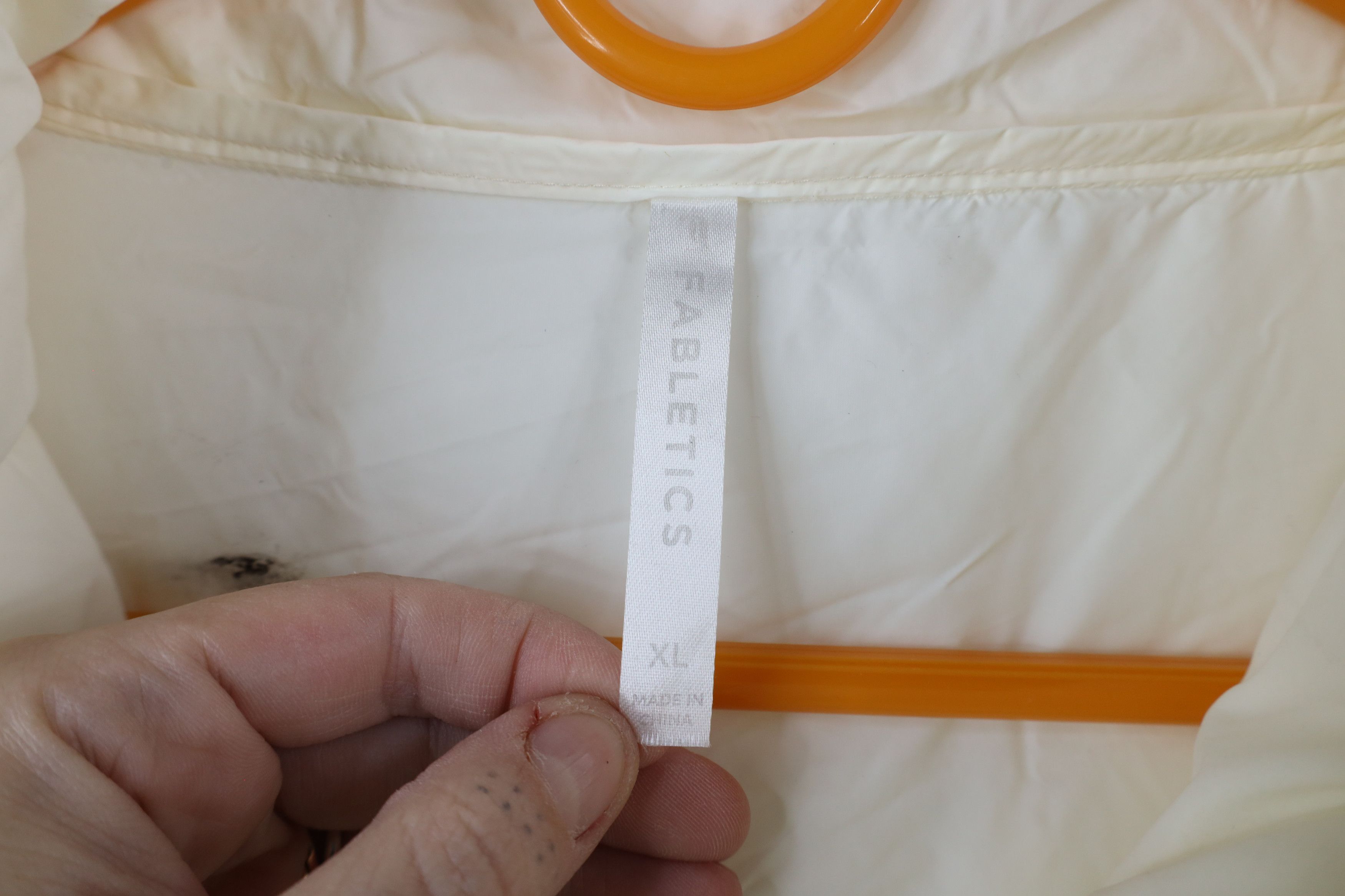 Fabletics × Vintage Fabletics Cropped Fit Beatrix Puffer Jacket White Hooded Size XL / US 12-14 / IT 48-50 - 4 Thumbnail