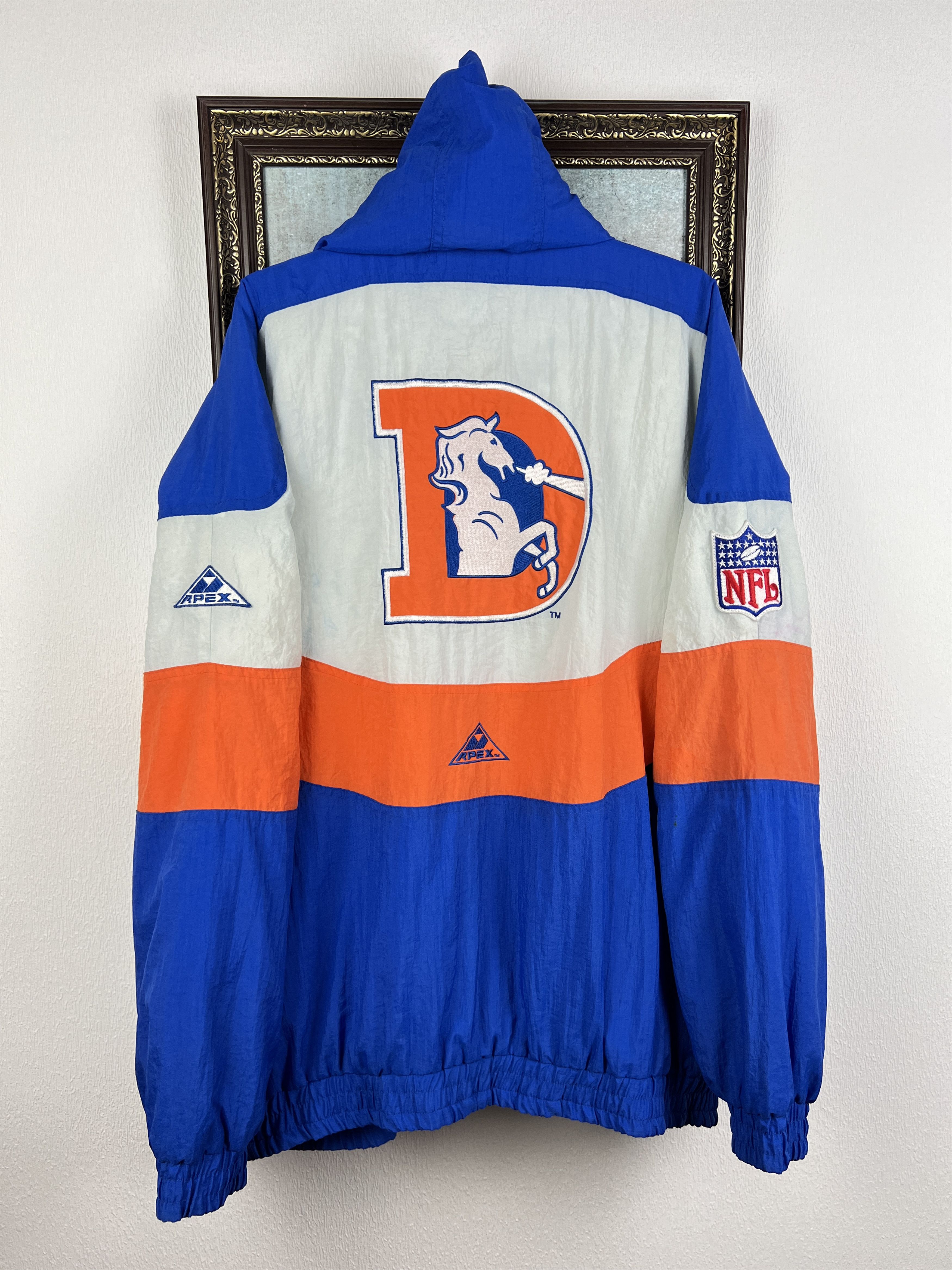 Apex One Vintage 90's Denver Broncos Padded Jacket Bomber Hooded NFL Size US XL / EU 56 / 4 - 1 Thumbnail