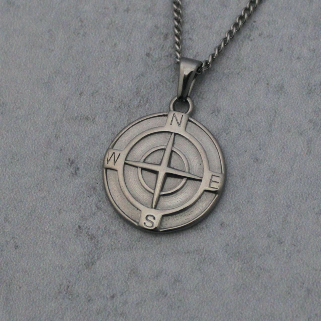 Jewelry Silver Compass Pendant Chain Necklace Size ONE SIZE - 1 Thumbnail