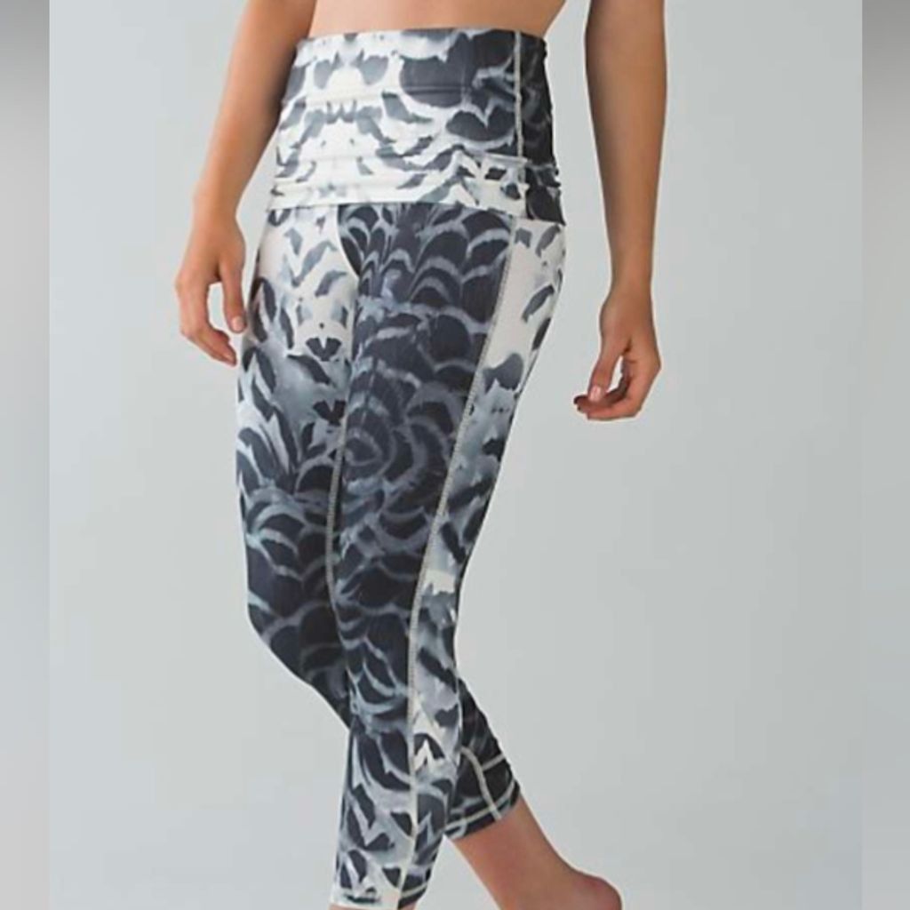 Lululemon Lululemon wunder under pant se dance size 8 Size 30" / US 8 / IT 44 - 2 Thumbnail
