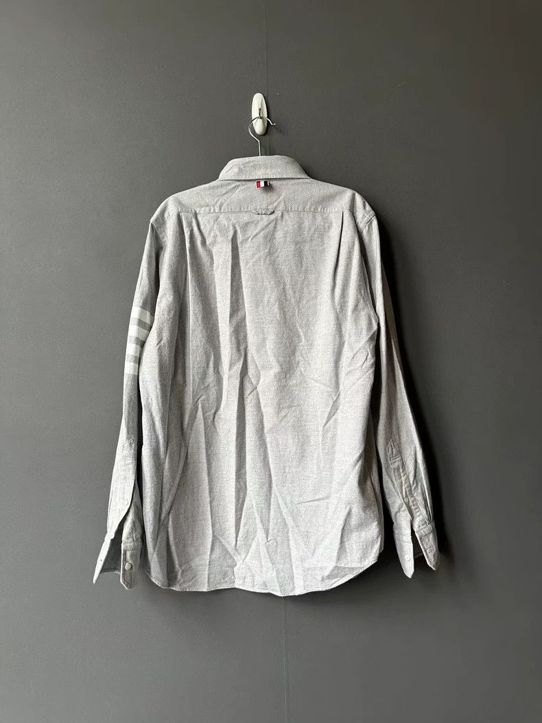 Thom Browne Thom Browne size3 Grey shirt with a white collar Size US L / EU 52-54 / 3 - 2 Thumbnail