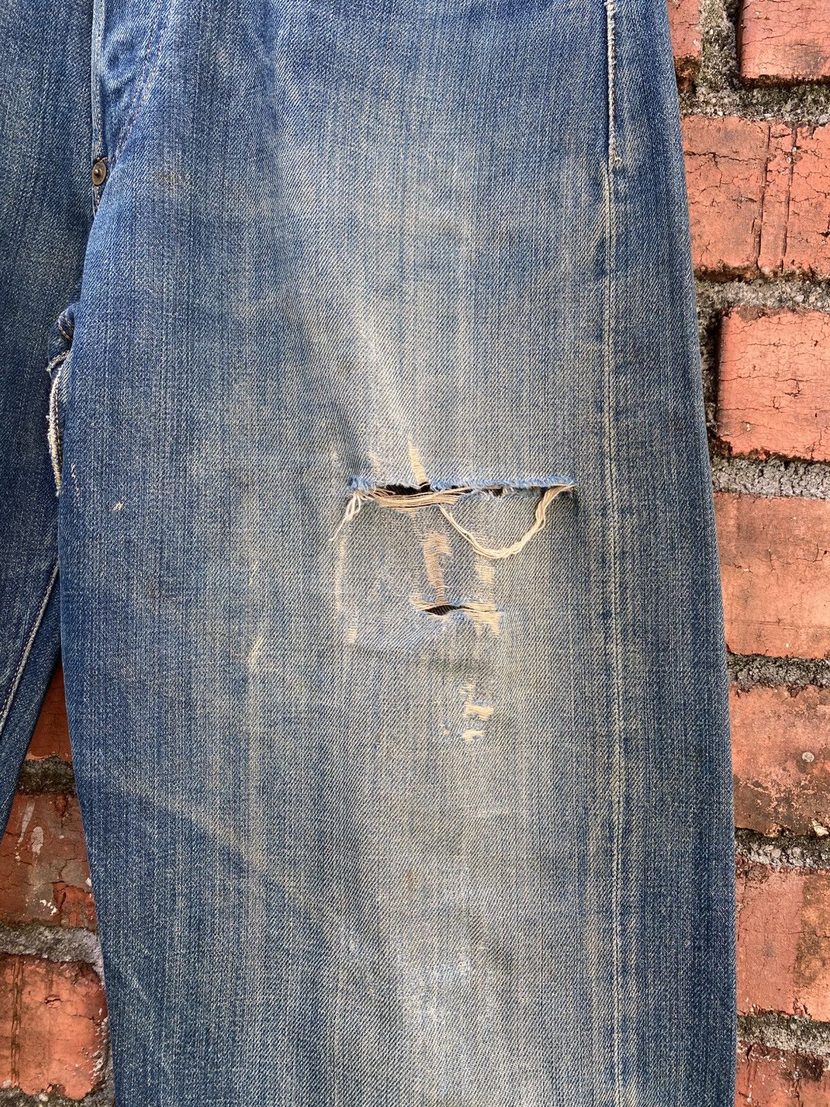 Levi's Vintage Clothing W32x32 Vintage levi's 201 redline buckle back distressed Size US 32 / EU 48 - 6 Thumbnail