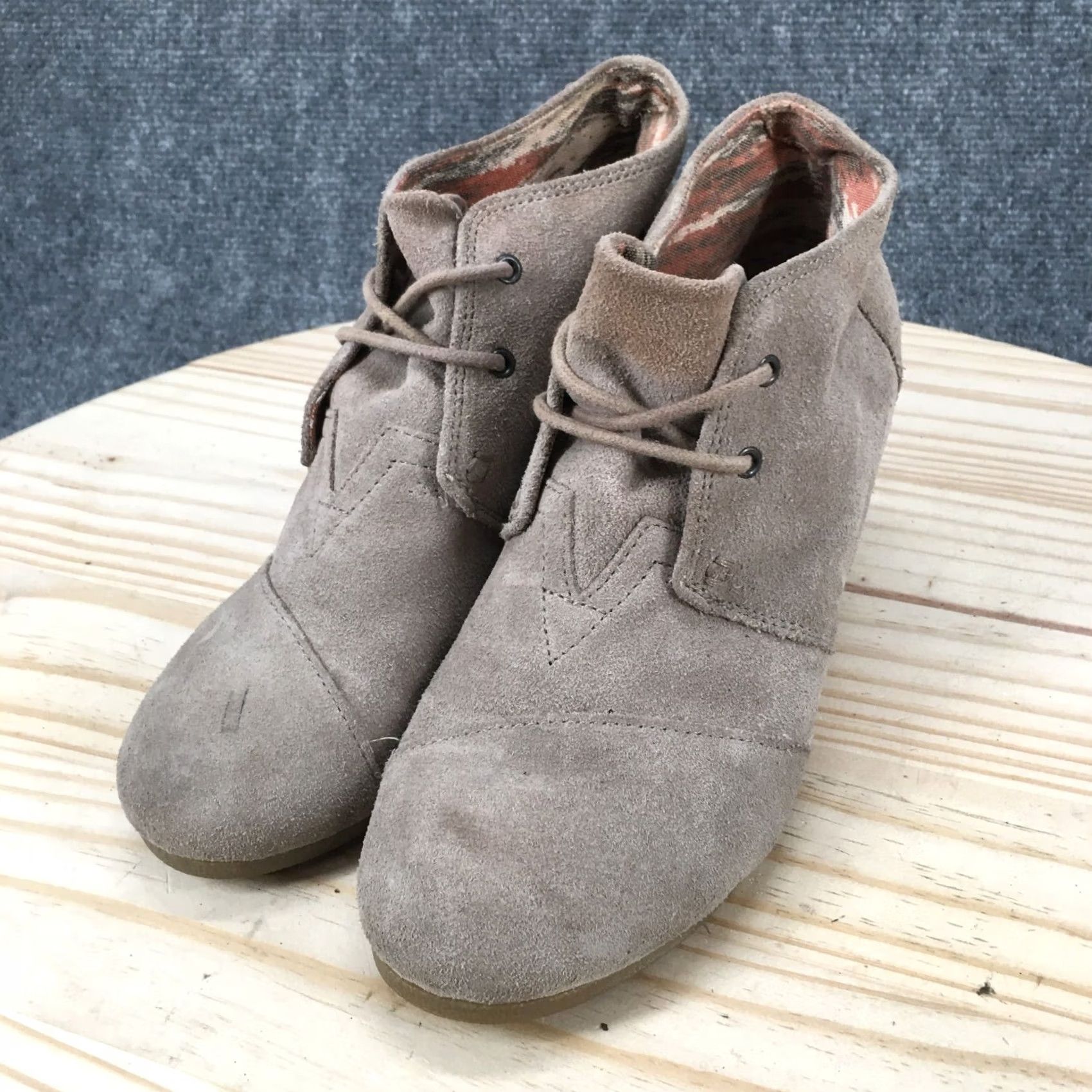 Toms Toms Boots Womens 8 Desert Wedge Heels Lace Up Ankle Booties Beige Suede Comfort Boots Size US 8 / IT 38 - 6 Thumbnail