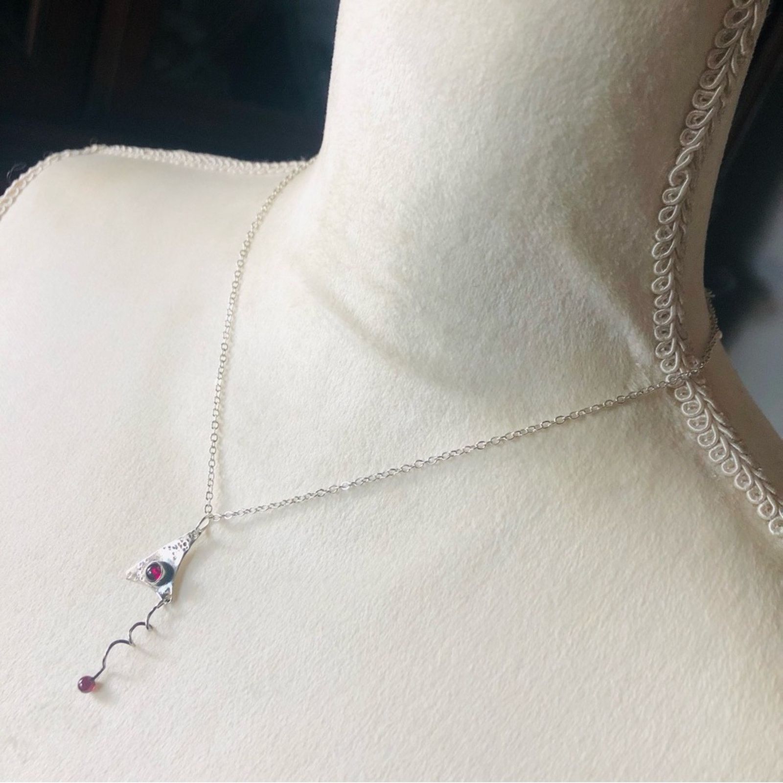 Handmade Handcrafted pyrope garnet sterling pendant on chain necklace Size ONE SIZE - 4 Thumbnail