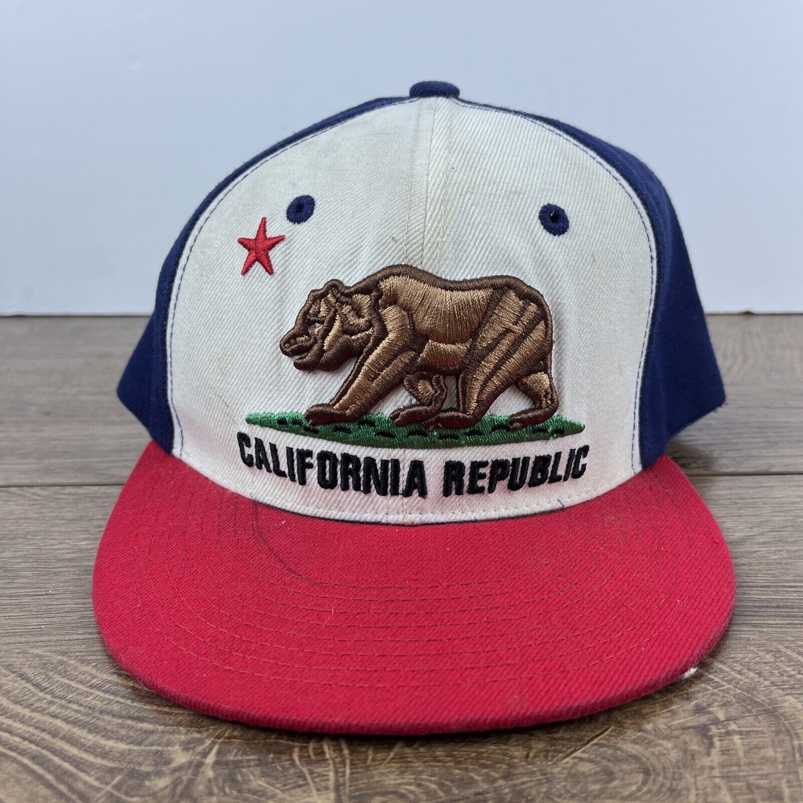 Other California Republic Hat Cali White Hat Adjustable Snapback A Size ONE SIZE - 1 Thumbnail