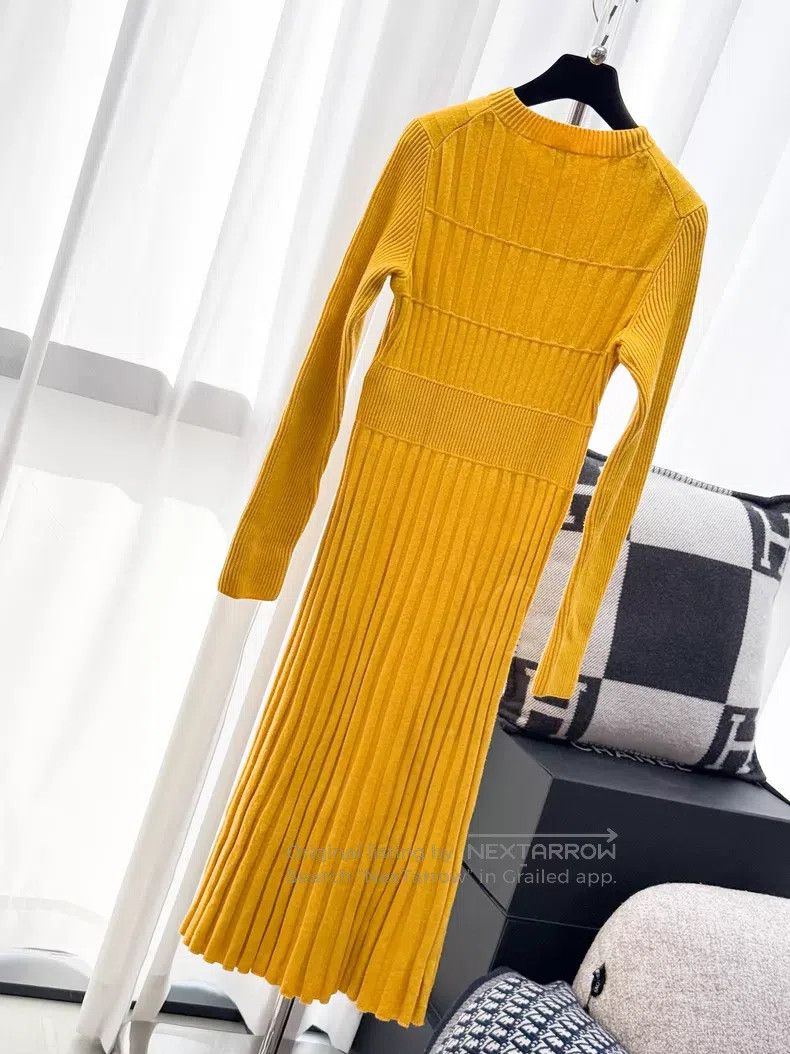 Chanel Chanel Vertical striped cashmere long-sleeved knitted dres Size XS / US 0-2 / IT 36-38 - 3 Thumbnail