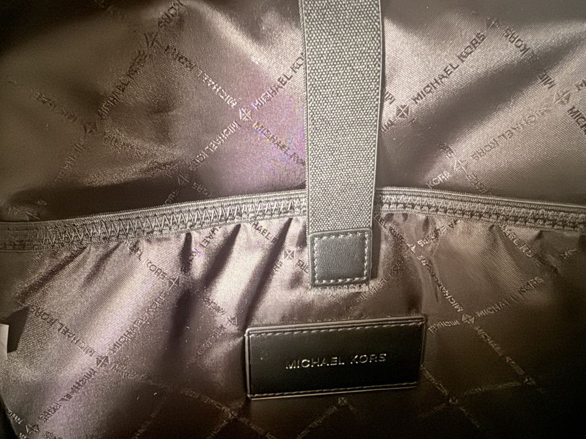 Michael Kors MK Bag Size 38 - 3 Thumbnail