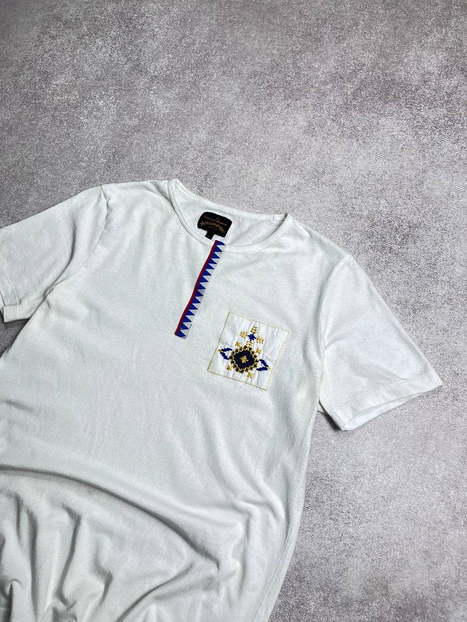 Vintage Vintage Vivienne Westwood Orb Saturn Knit Logo T-shirt L Size US L / EU 52-54 / 3 - 2 Thumbnail