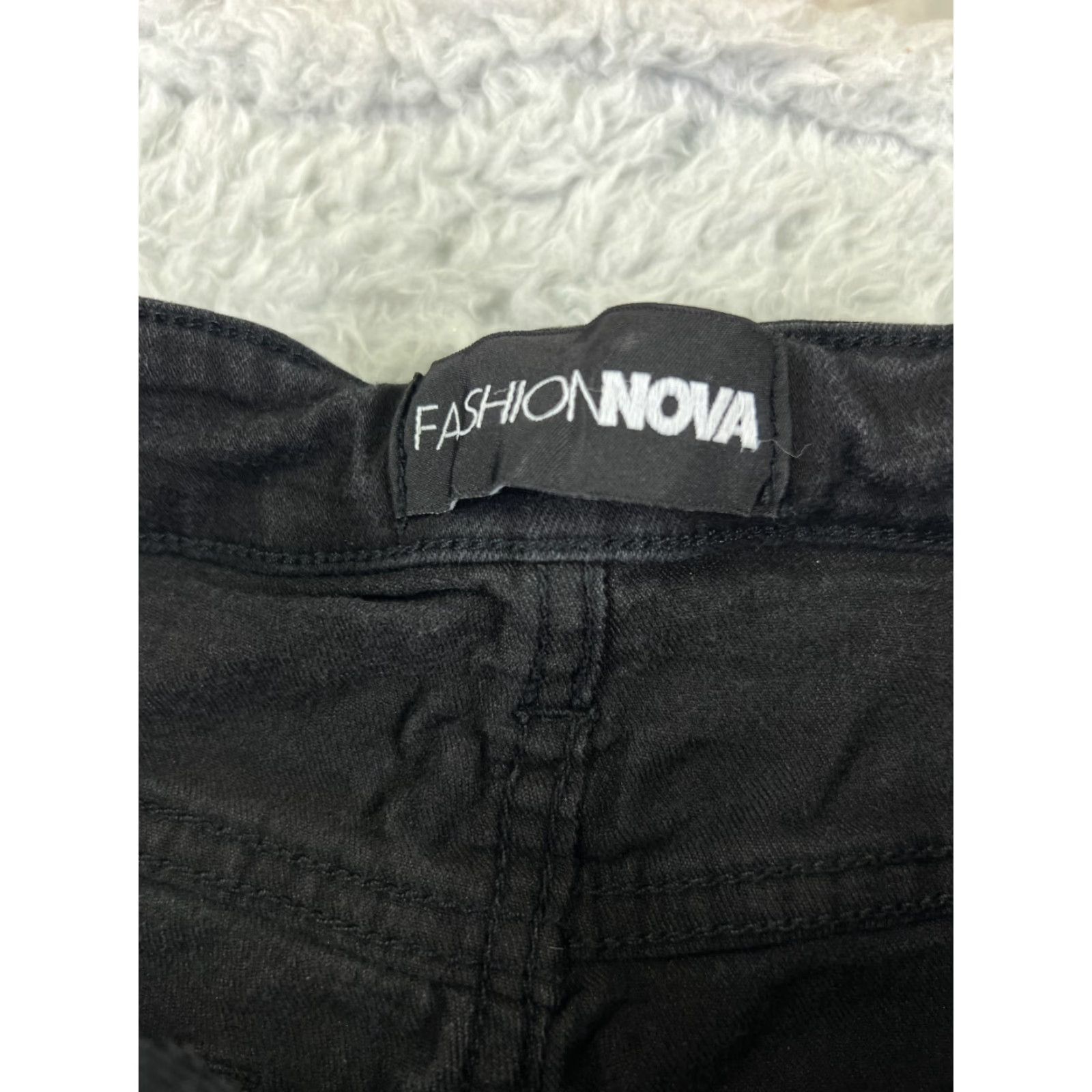Fashion Nova Fashion Nova Jeans Juniors 7 Black Denim Flared Rayon Cotton Blend 23x31 Size 28" / US 6 / IT 42 - 6 Thumbnail