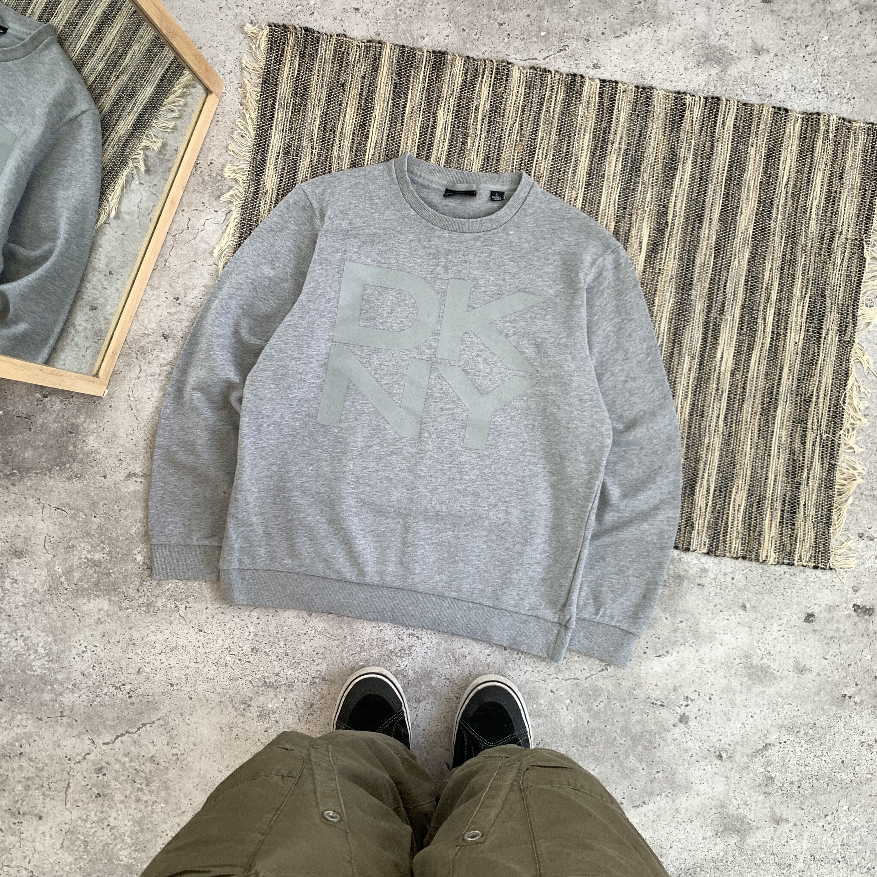 DKNY Vintage DKNY Donna Karan Graphic Grey Crewneck Sweatshirt Size US L / EU 52-54 / 3 - 1 Thumbnail