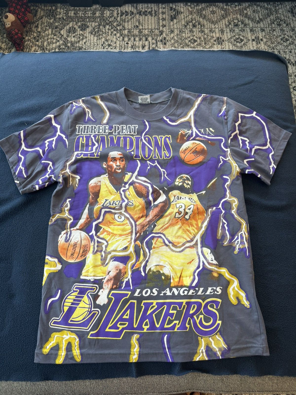 Other Kobe shaq three peat Tee Size US M / EU 48-50 / 2 - 1 Thumbnail