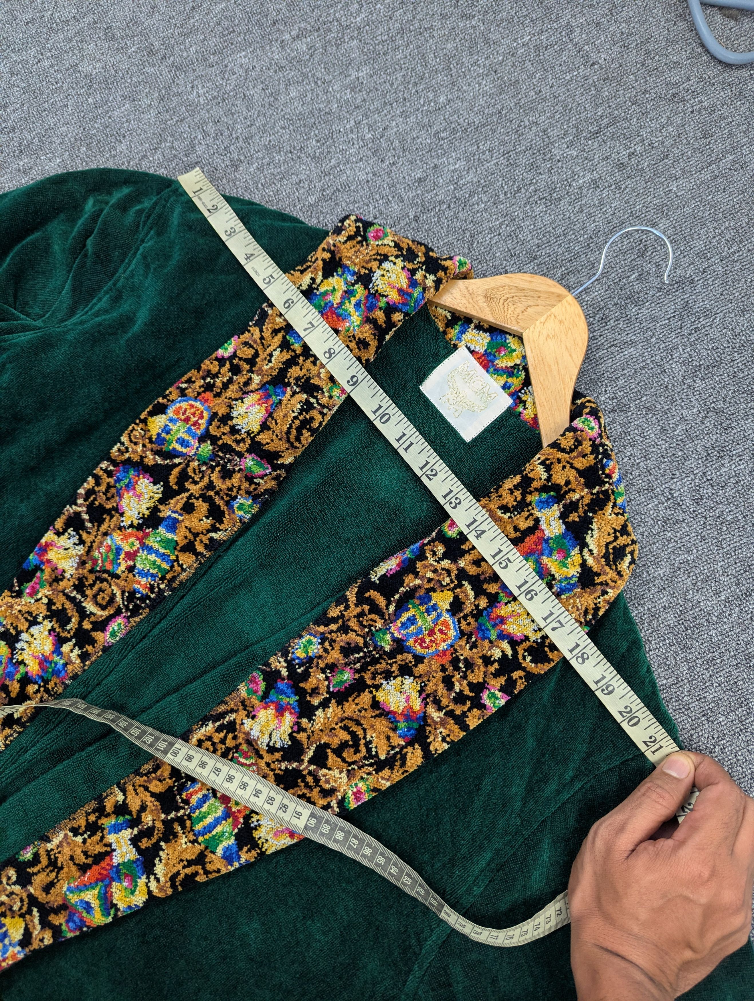 MCM Vintage MCM Velour Robe Green Gold Embroidery Logo Size US L / EU 52-54 / 3 - 15 Thumbnail