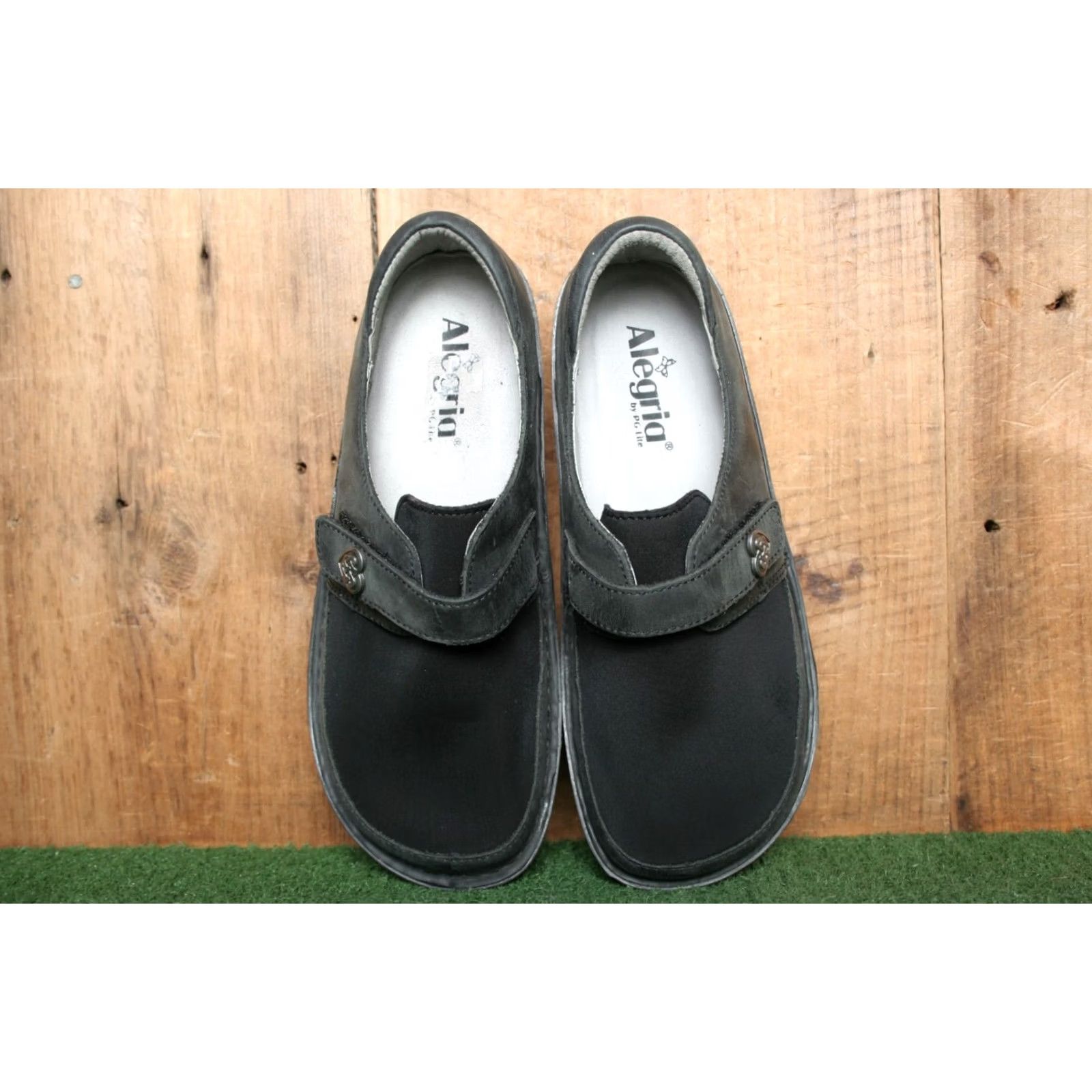 Vintage ALEGRIA Brenna Black Oiled Leather & Neoprene Loafers EVAR 38 ≈ US 8 Women Leather, Neoprene Loafer Casual Hook & Loop Women Size US 8 / IT 38 - 4 Thumbnail