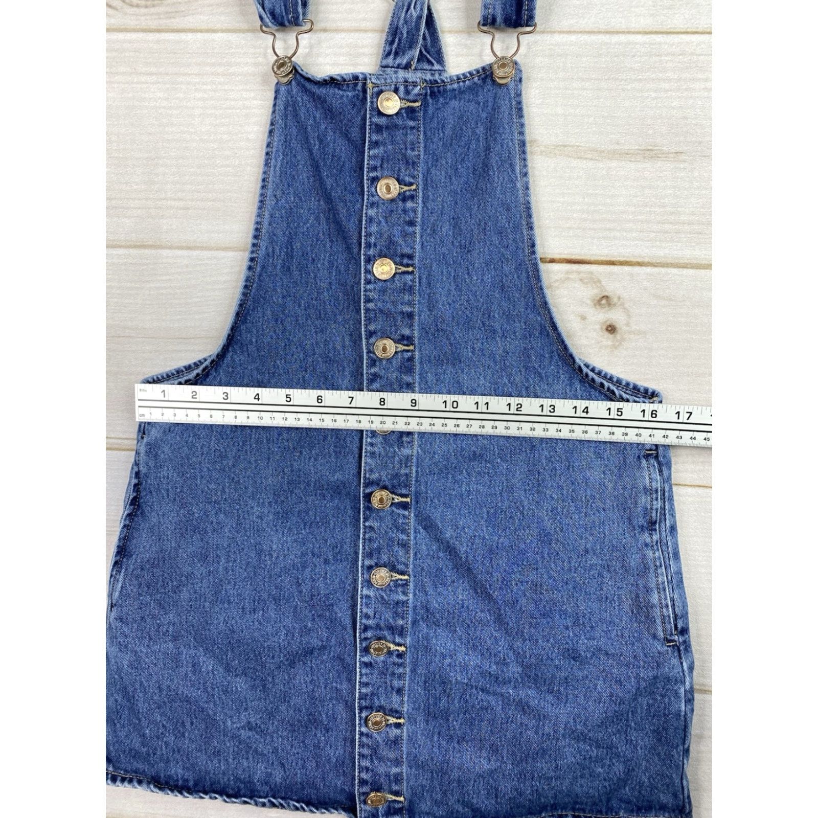 Forever 21 FOREVER 21 Denim Jumper Dress Womens M Blue Jeans Halter Back Button Front Knee Length 90s Casual Overall Dress Women's M Blue Size M / US 6-8 / IT 42-44 - 6 Thumbnail