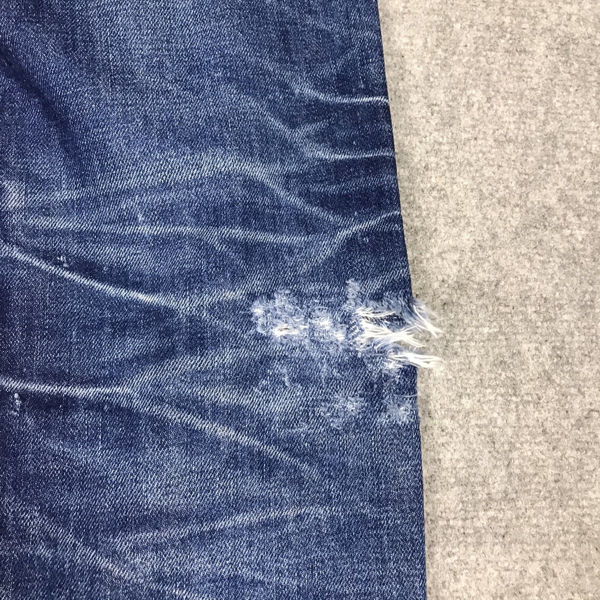 Japanese Brand DISTRESSED DENIM BACK NUMBER JAPAN JEANS PANTS Size US 31 - 12 Thumbnail