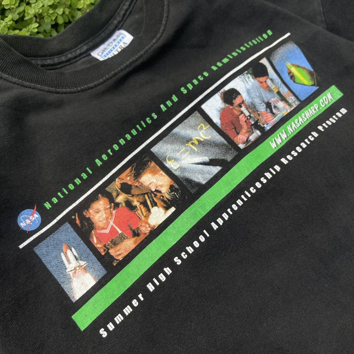 Vintage Vintage NASA www.nasasharp.com T-shirt Size M (rare) Size US M / EU 48-50 / 2 - 3 Thumbnail