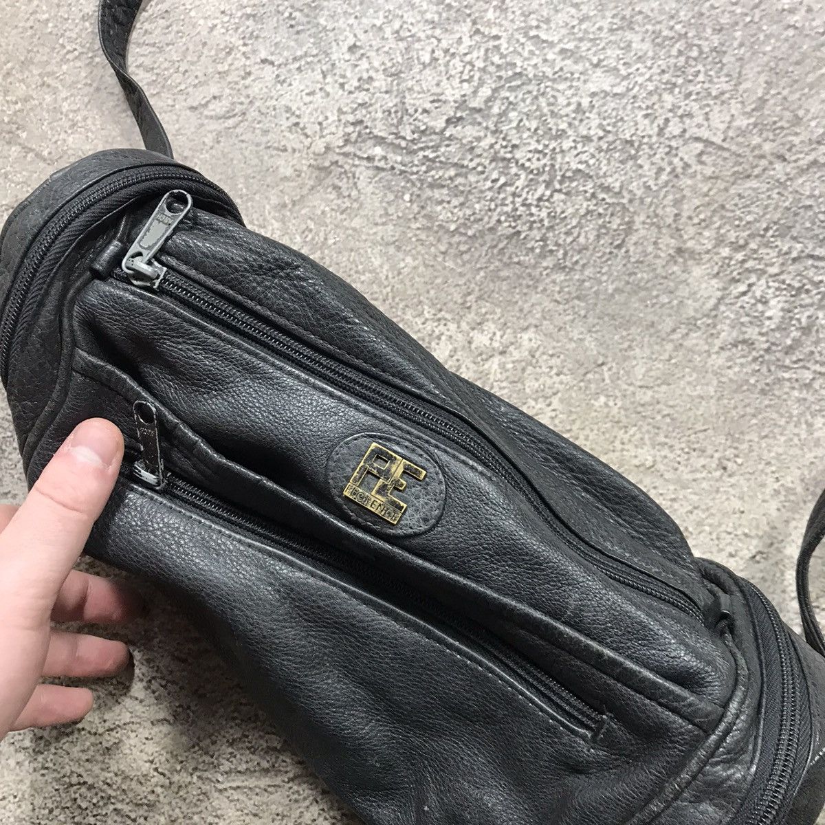 Vintage Y2K Black Leather Crossbody Bag Japanese Streetwear Slim OS Size ONE SIZE - 4 Thumbnail