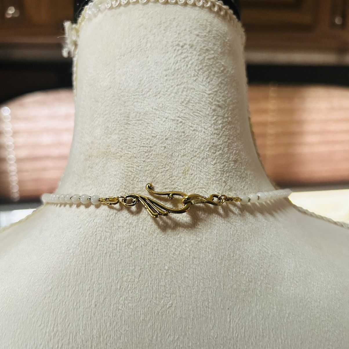 Handmade Handcrafted graduated milky quartz mother of pearl necklace Size ONE SIZE - 4 Thumbnail