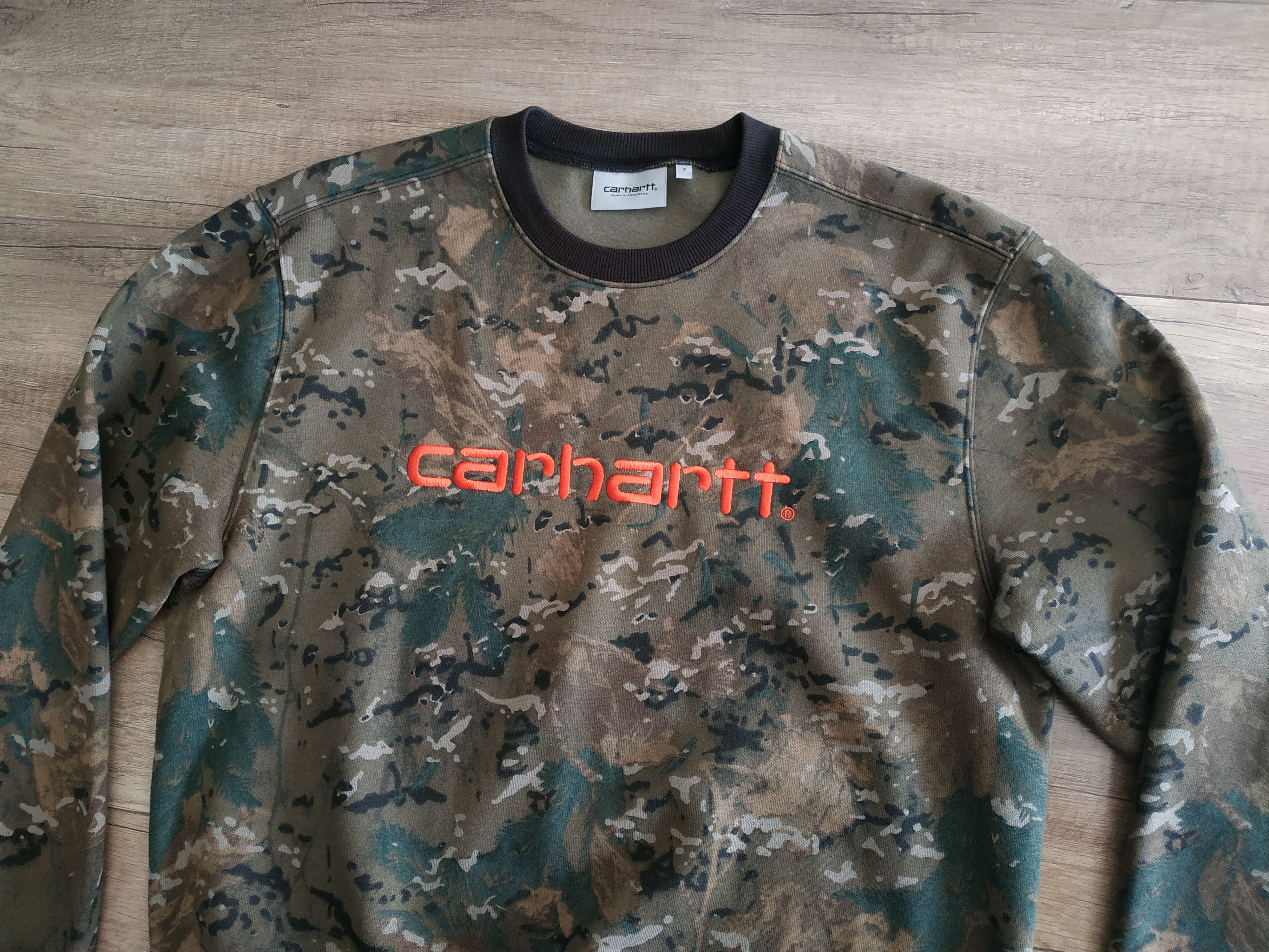 Carhartt CARHARTT Men's Camo Print Sweatshirt, s. SMALL Size US S / EU 44-46 / 1 - 5 Thumbnail