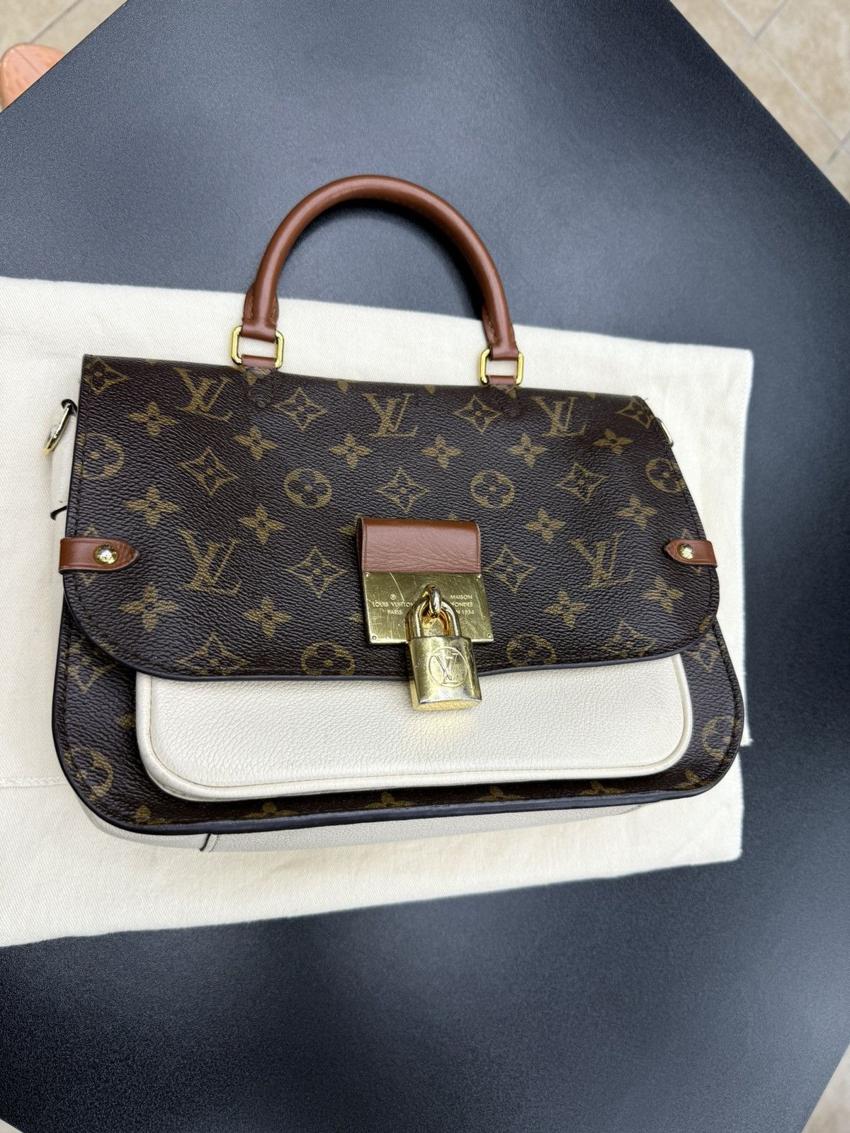 Louis Vuitton AUTHENTIC Louis Vuitton Vaugirard Handbag Brown Monogram Size ONE SIZE - 9 Thumbnail