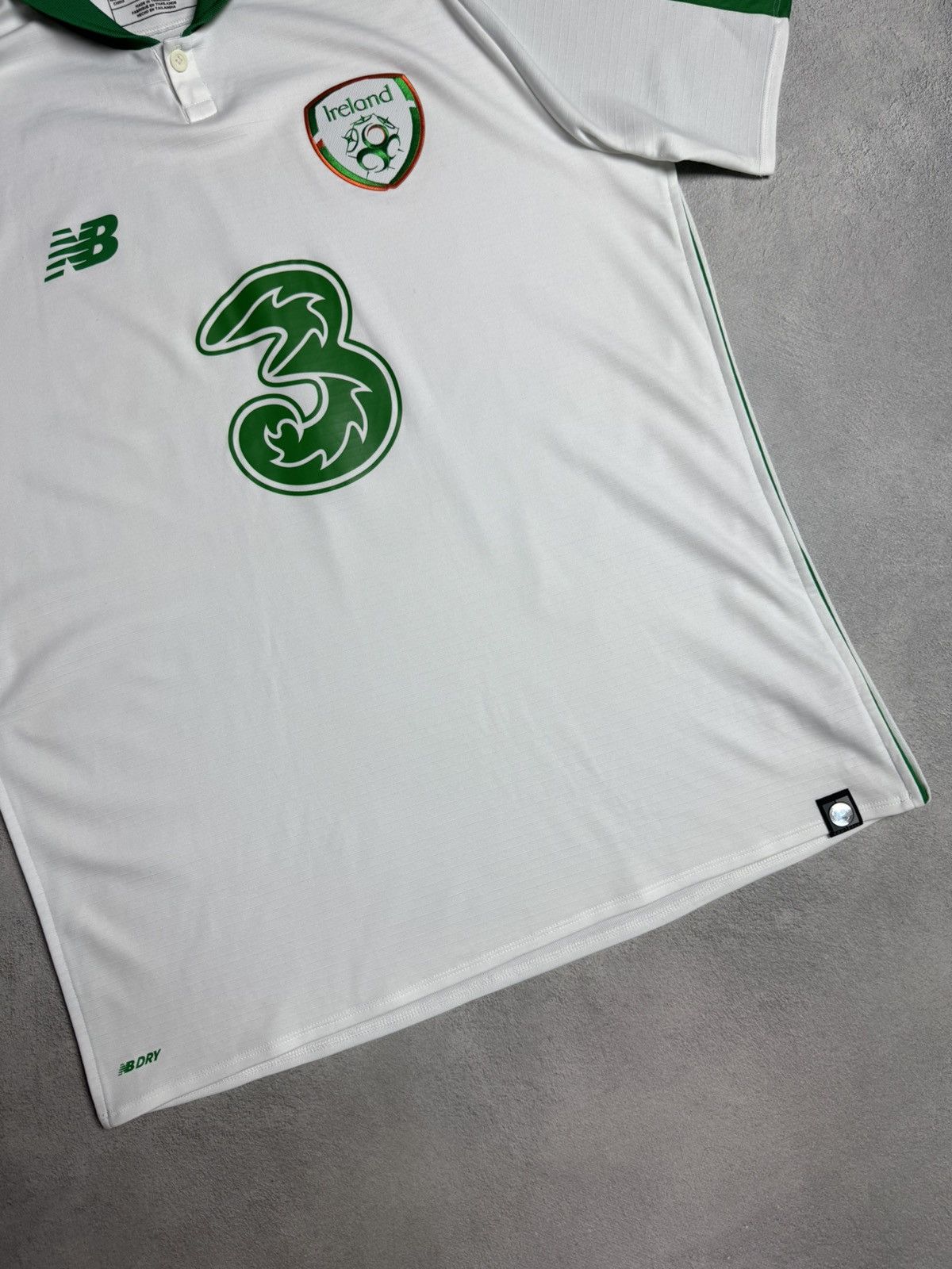 New Balance Ireland 2018 2019 Away Shirt Soccer Jersey New Balance Size US L / EU 52-54 / 3 - 4 Thumbnail