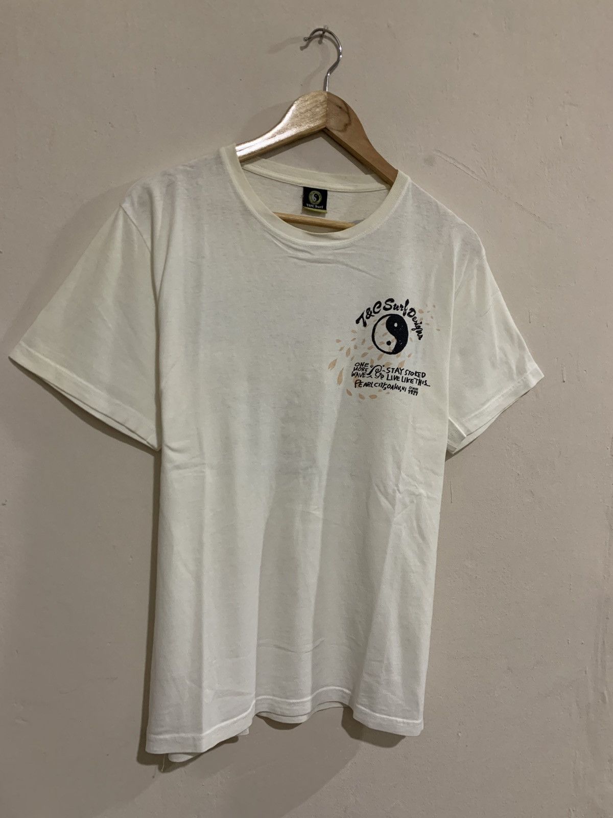 Other Vintage Town & Country Surf tee shirt Size US L / EU 52-54 / 3 - 3 Thumbnail
