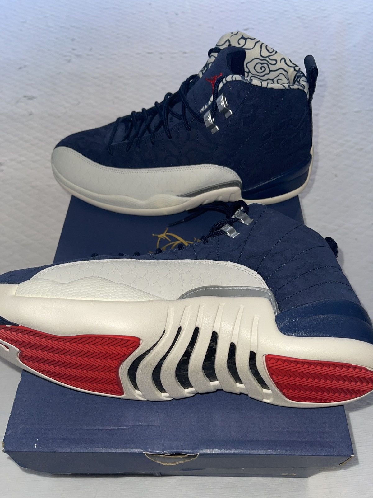 Jordan Brand Air Jordan 13 Retro International Flight DS Size US 10.5 / EU 43-44 - 9 Thumbnail