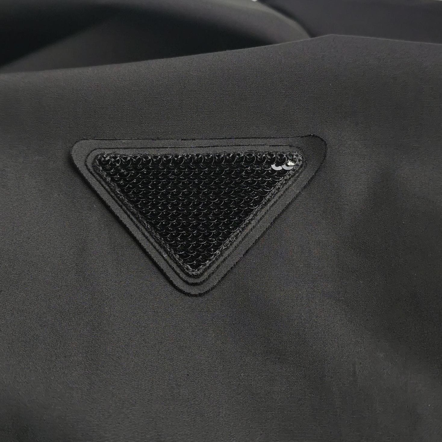 Prada Prada Cotton Long Sleeve Button. Size M / US 6-8 / IT 42-44 - 1 Thumbnail
