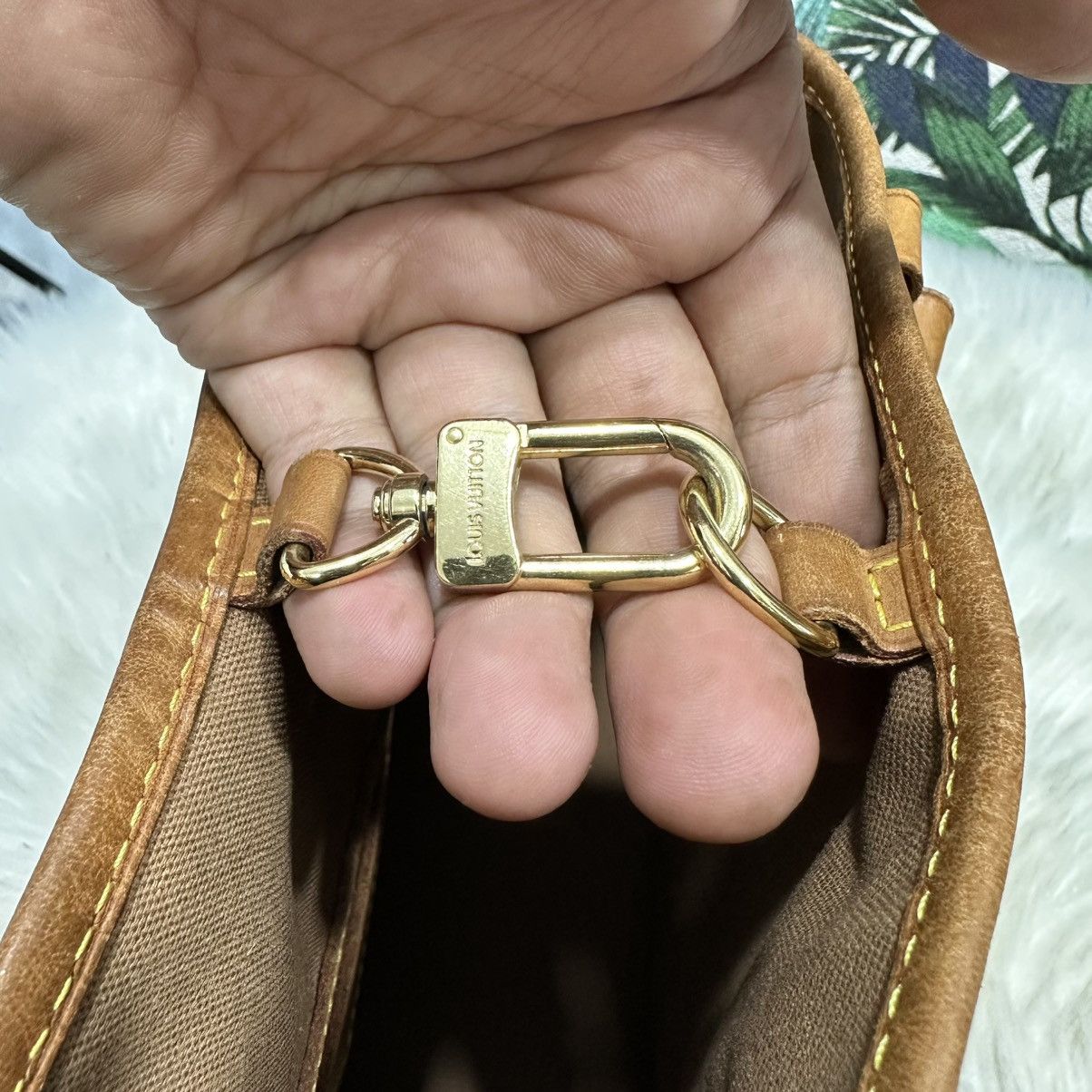 Louis Vuitton Authentic LOUIS VUITTON Monogram Batignolles Horizontel Bag Size ONE SIZE - 11 Thumbnail
