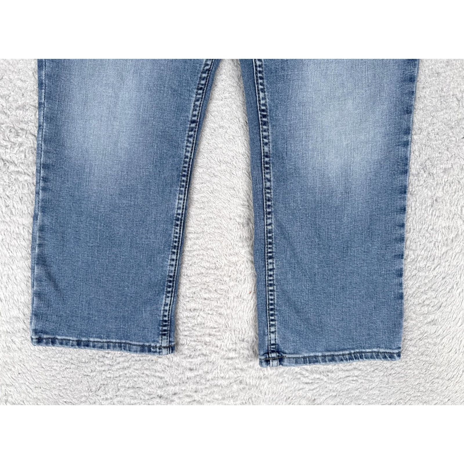 Lee Lee Capri Jeans Womens 8M Blue Med Wash Mid Rise Stretch Crop Denim 26x21 Jeans Womens Capris 90s Mens? Size 30" / US 8 / IT 44 - 2 Thumbnail