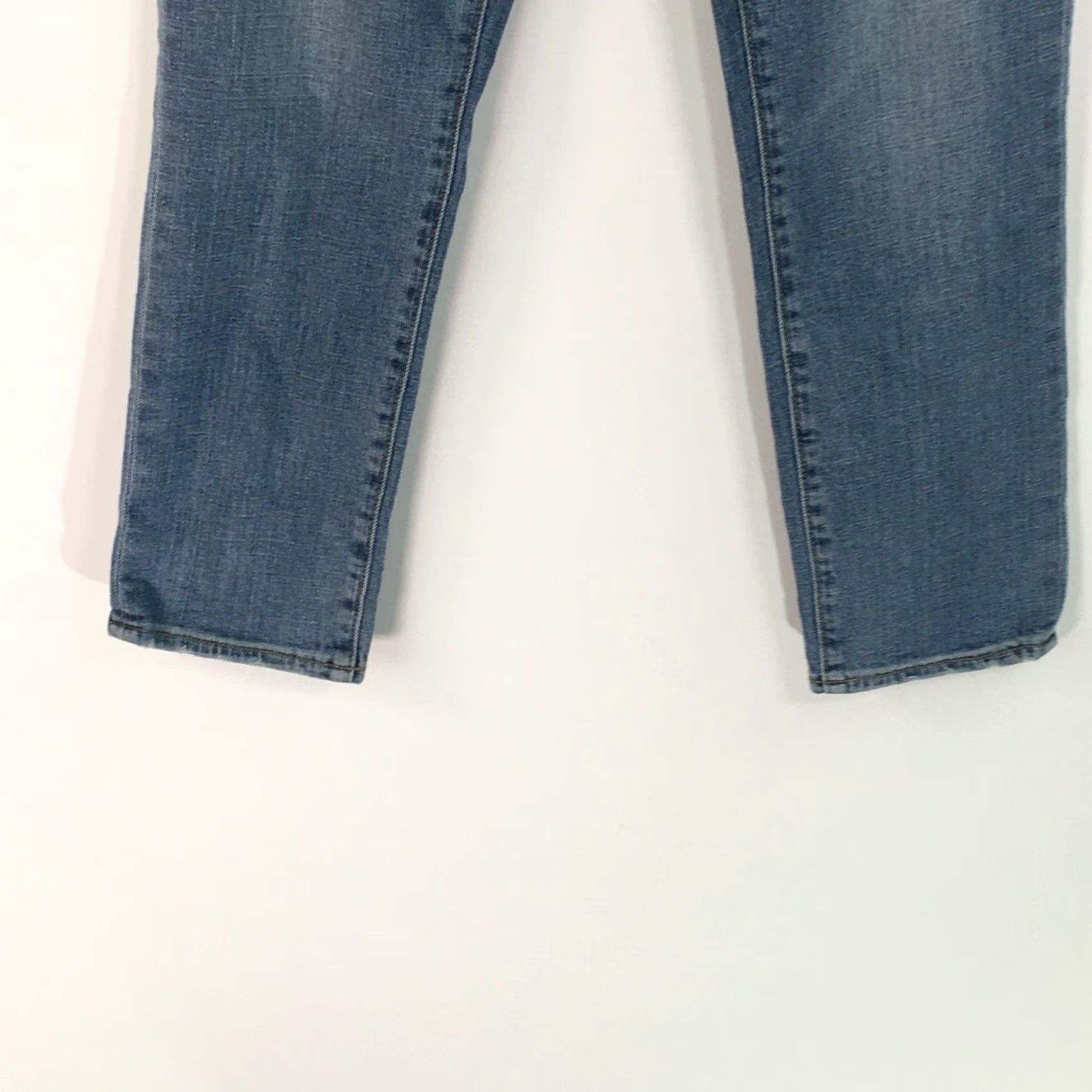 Gap Gap 1969 Best Girlfriend Jeans Distressed Regular Fit Blue Denim Size 26 Womens Size 26" / US 2 / IT 38 - 5 Thumbnail