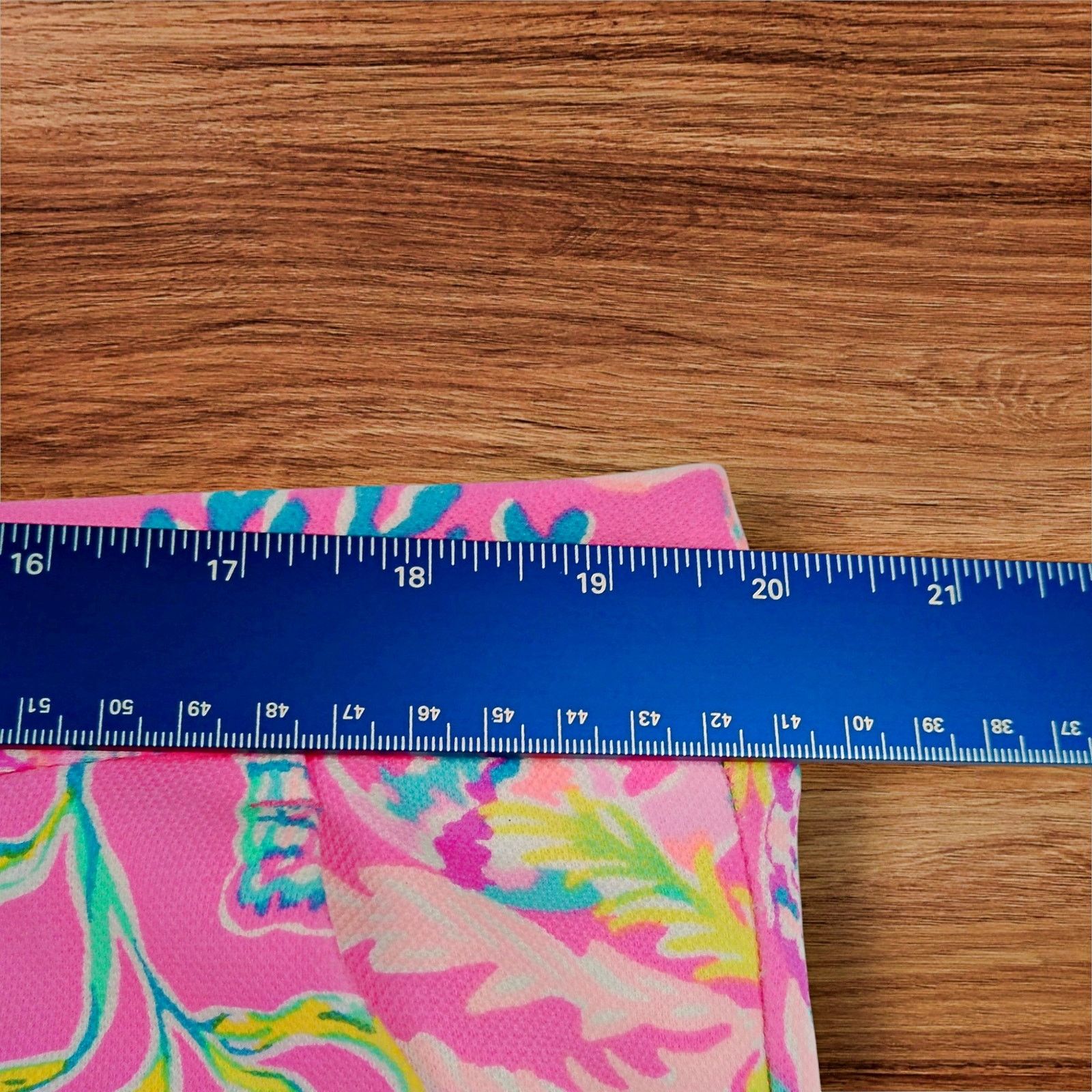Lilly Pulitzer Lilly Pulitzer Shell Me Something Good Callahan 4" Shorts Size 38" / US 16 / IT 52 - 7 Thumbnail