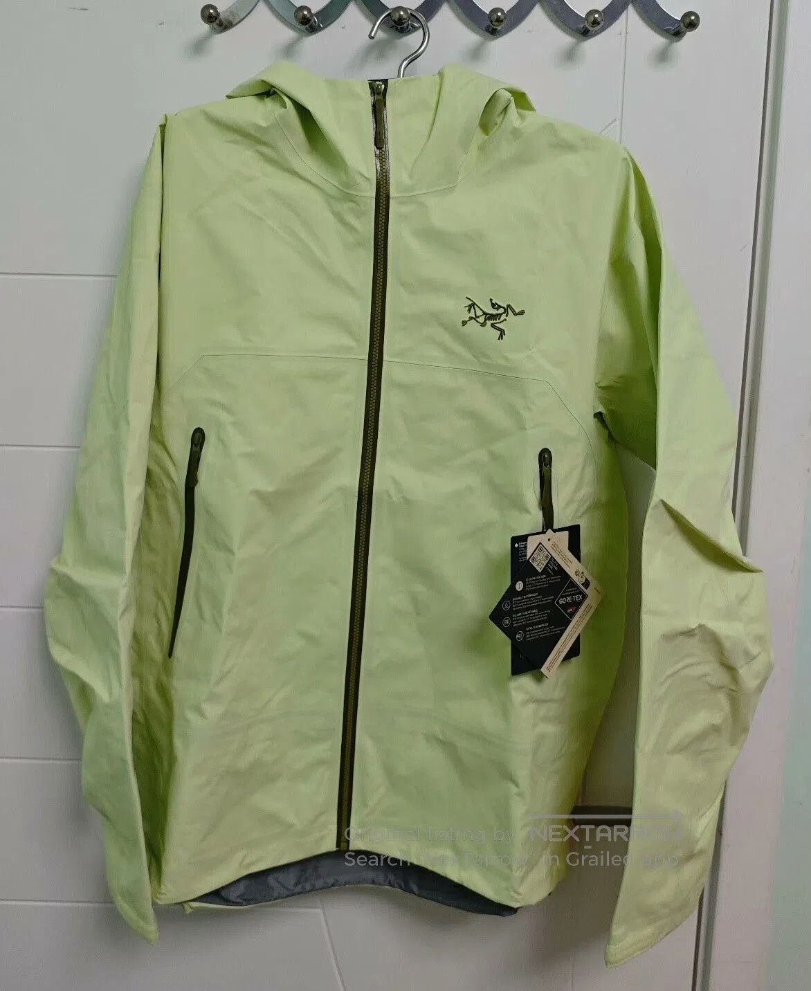Arc'teryx Arcteryx Beta Jacket for Men. Size US L / EU 52-54 / 3 - 1 Thumbnail