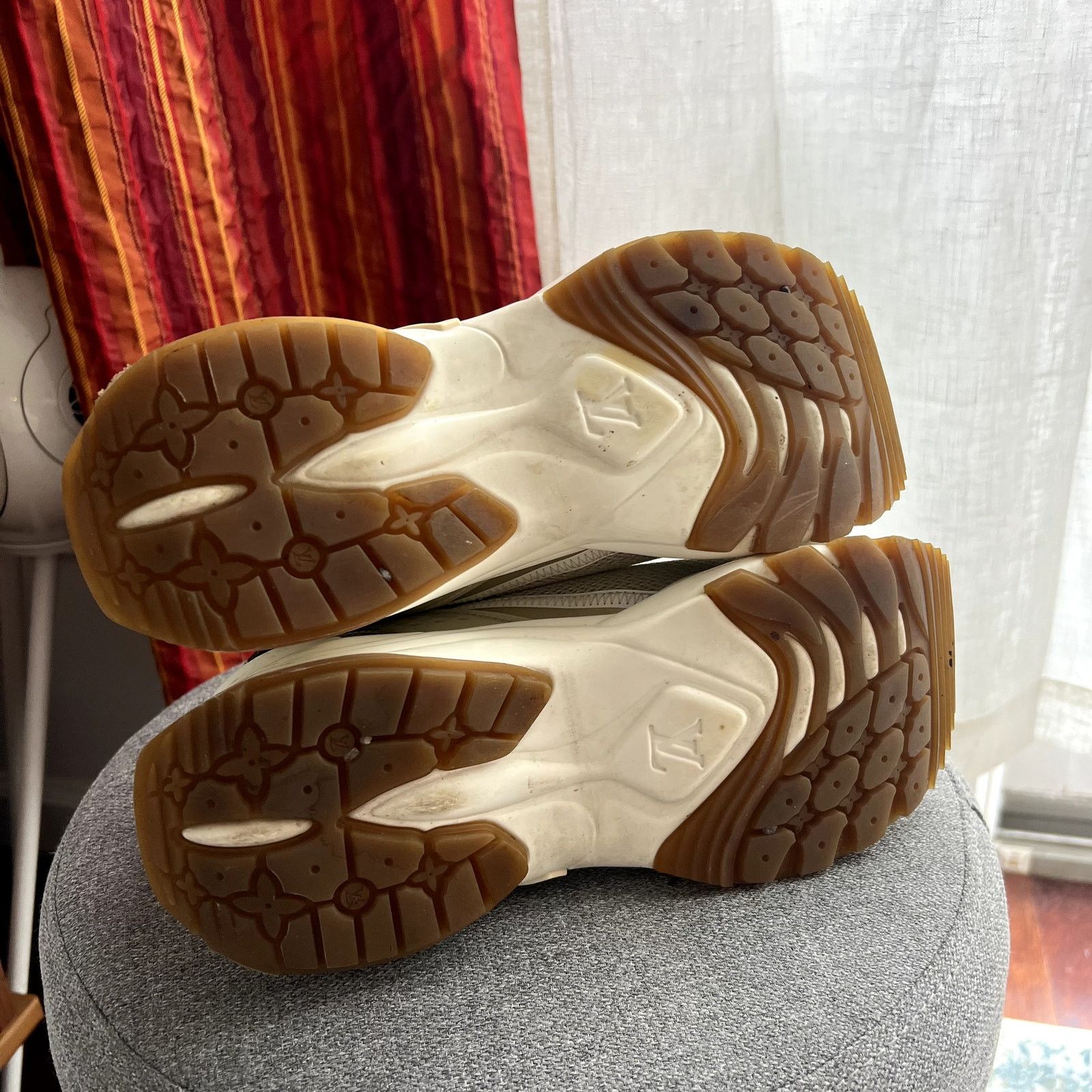 Louis Vuitton Louis Vuitton Run 55 cloth leather trainers size 38.5 FR Size US 7 / IT 37 - 8 Thumbnail