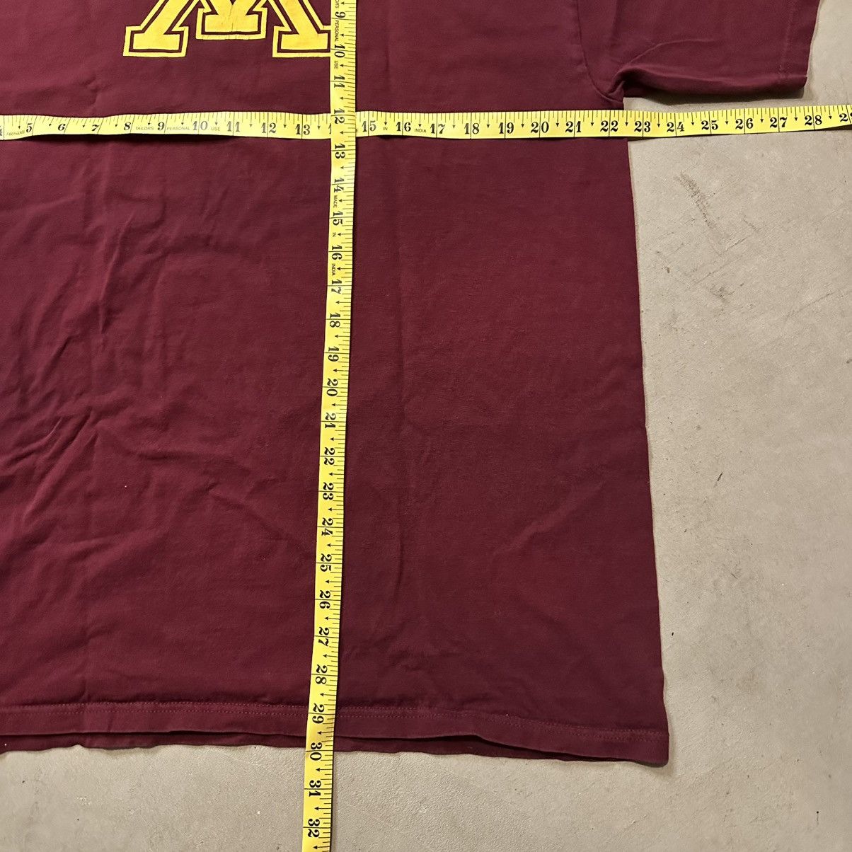 Nike Vintage Y2K Center Swoosh Nike Minnesota Gophers T-Shirt Size US L / EU 52-54 / 3 - 5 Thumbnail