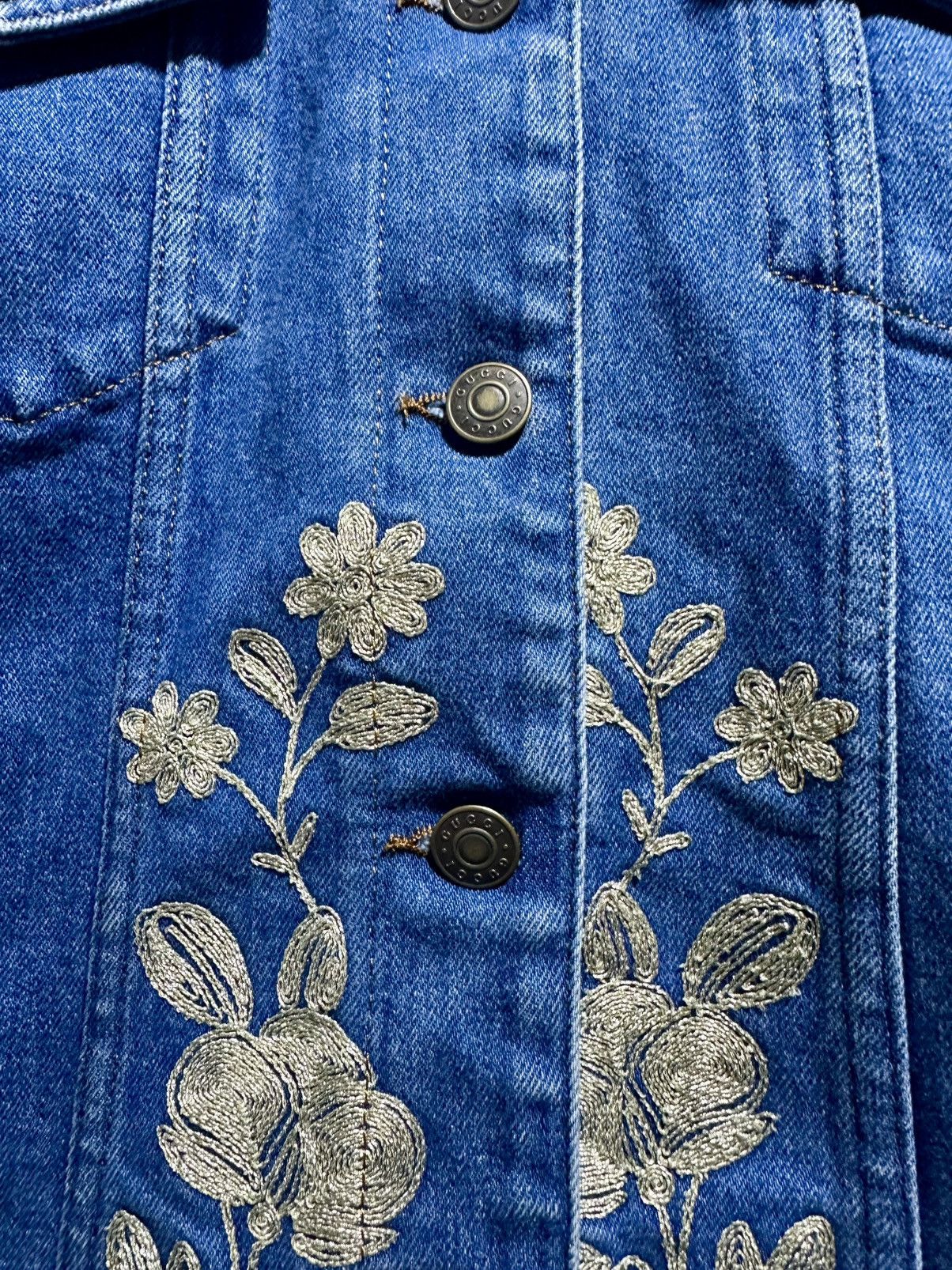 Gucci Gucci embroidered denim jacket Size S / US 4 / IT 40 - 2 Thumbnail