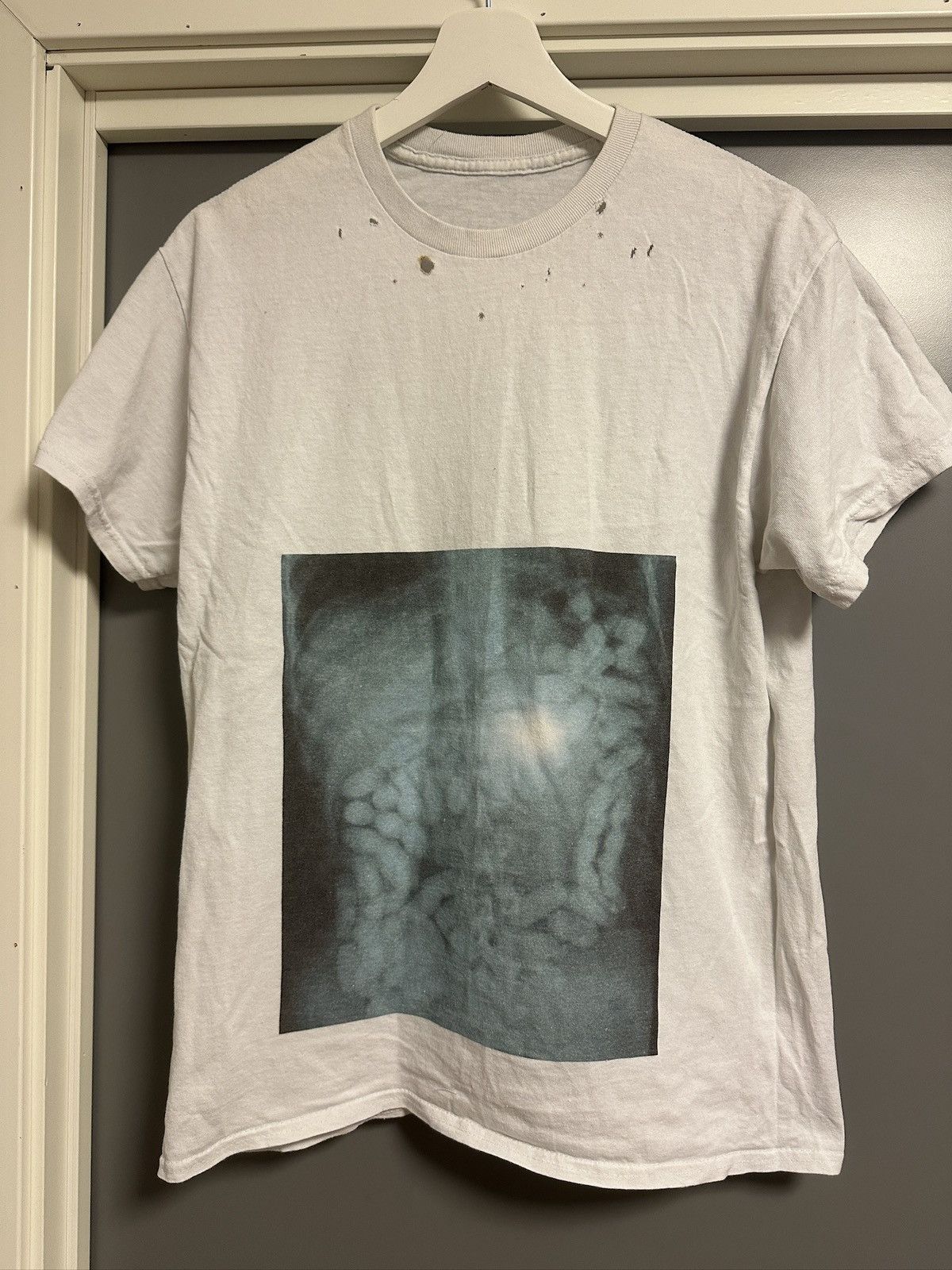Anthony Riddle keep calm and carry on xray tee
