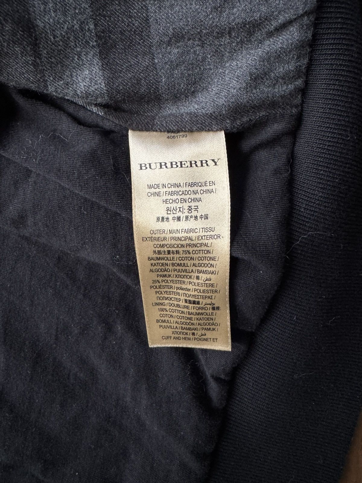 Burberry Burberry zip up jacket with plaid lining Size US S / EU 44-46 / 1 - 4 Thumbnail