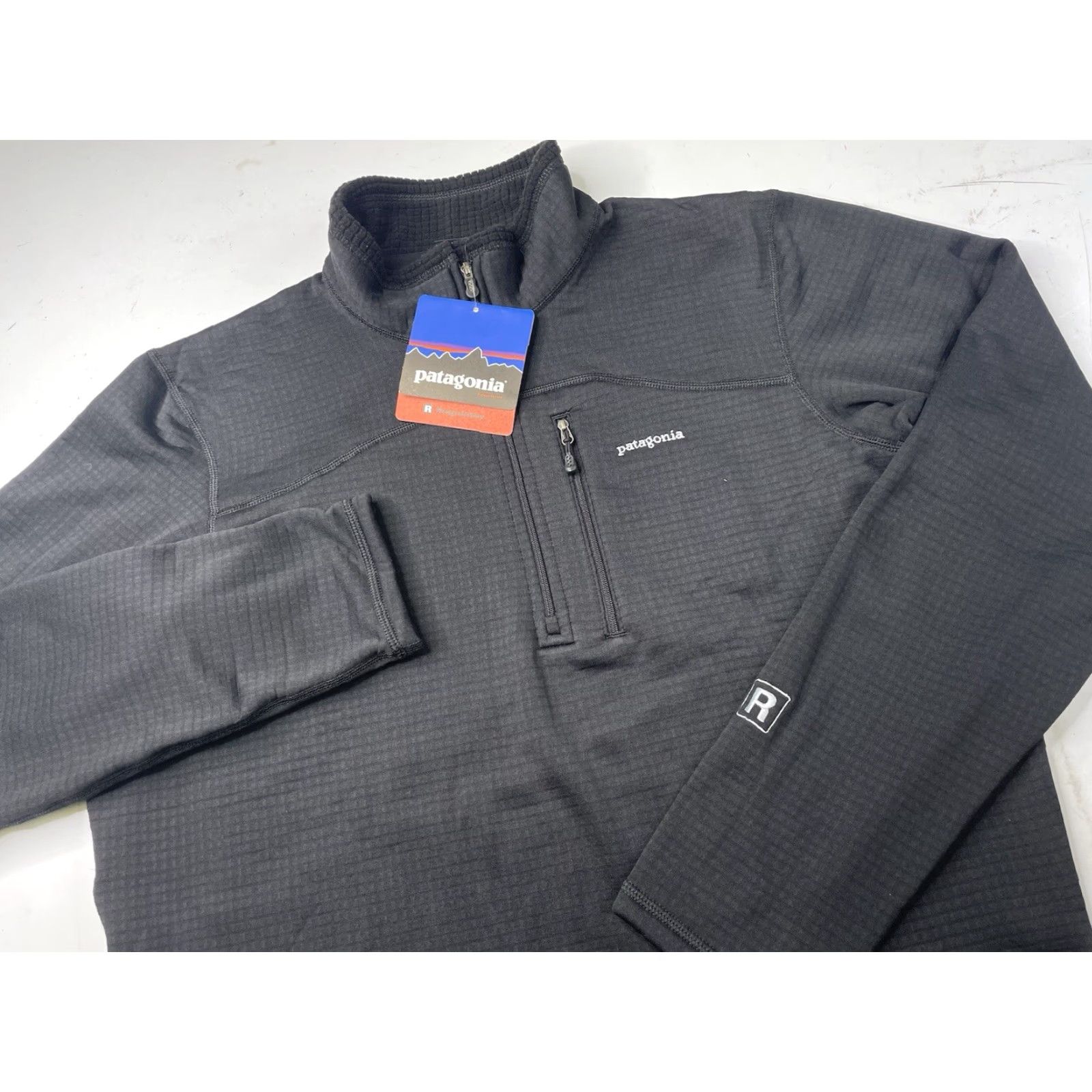 Patagonia NWT Patagonia Mens R1 Regulator Pullover Sweater 40106 Size Large Morgan Stanley Size US L / EU 52-54 / 3 - 2 Thumbnail
