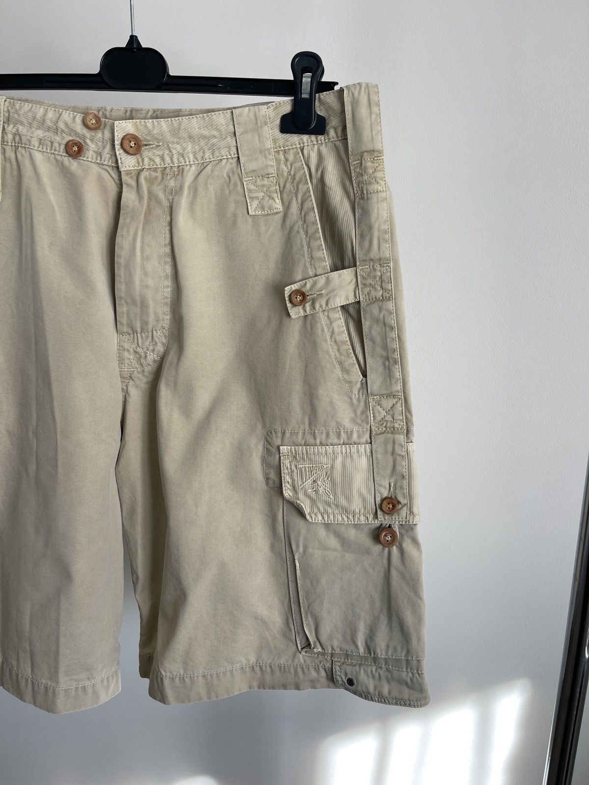Diesel 🔥Vintage Diesel cargo shorts size 33 beige Size US 33 - 2 Thumbnail