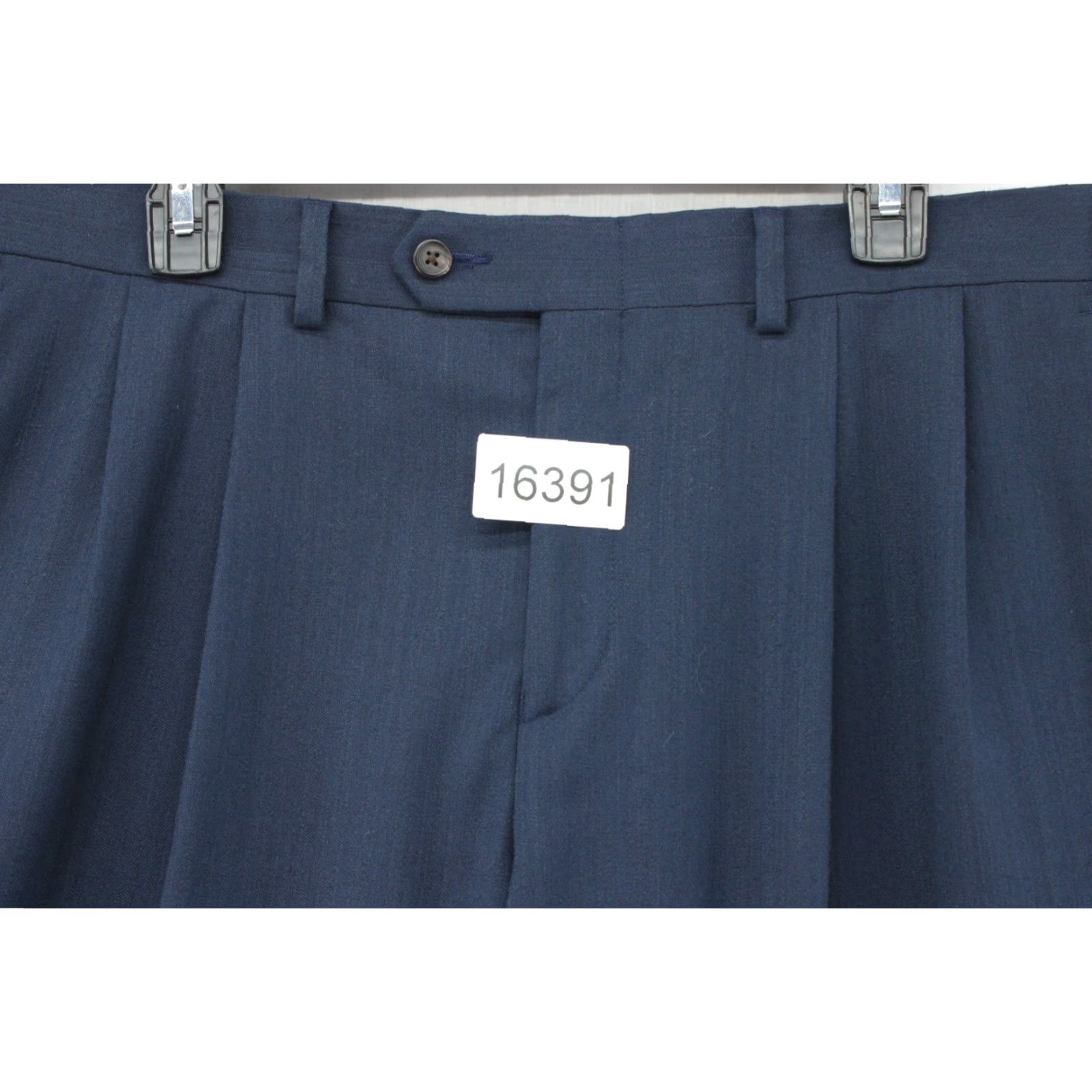 Polo Ralph Lauren Polo Ralph Lauren Dress Pants Men’s 36x30 Navy Blue Pleated Casual Friday Office Dress Pants Men 36 Navy Blue Polo Ralph Lauren Regular Straight Size US M / EU 48-50 / 2 - 7 Thumbnail